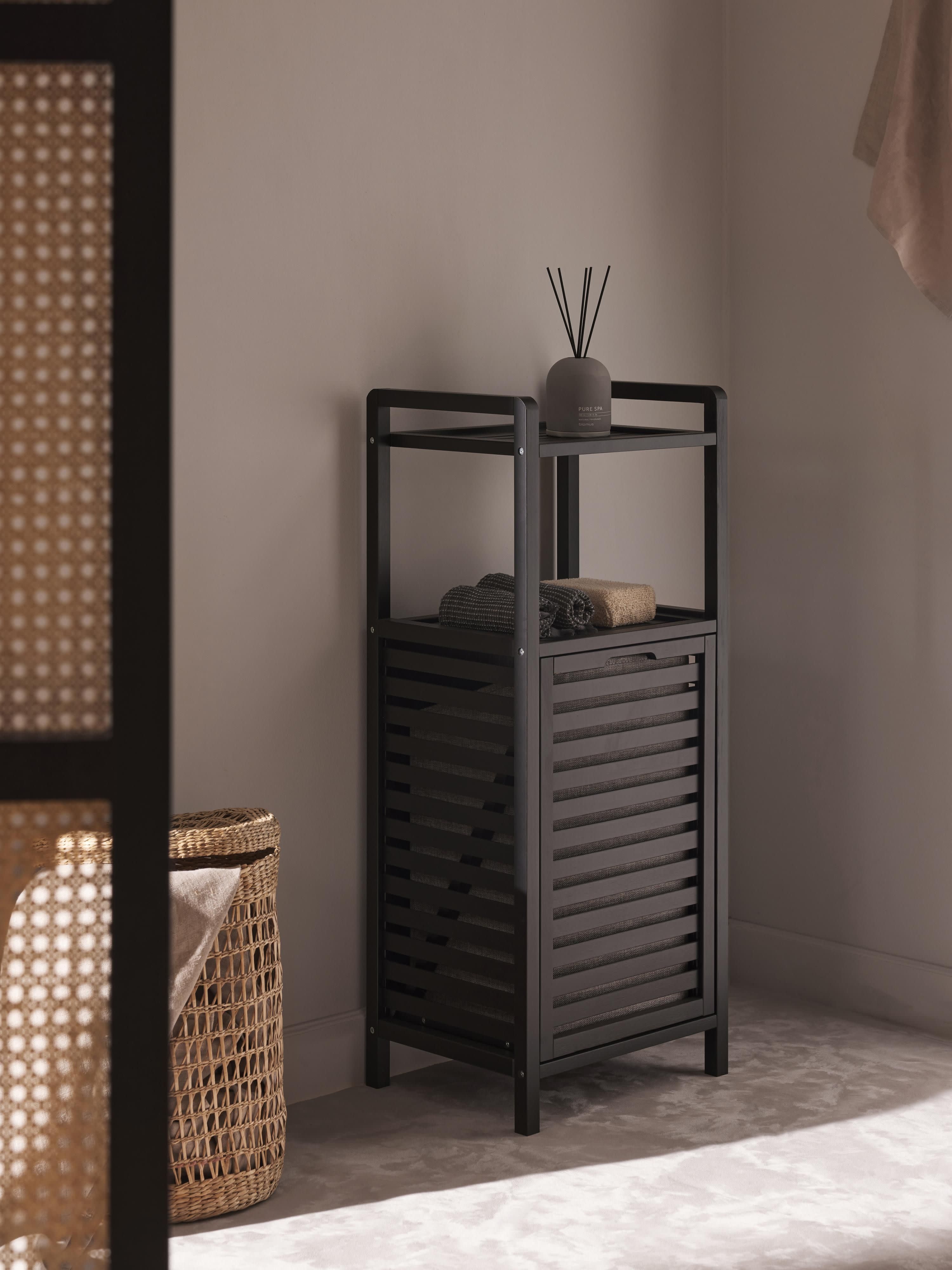 Kit Bathroom Shelf with Laundry Basket