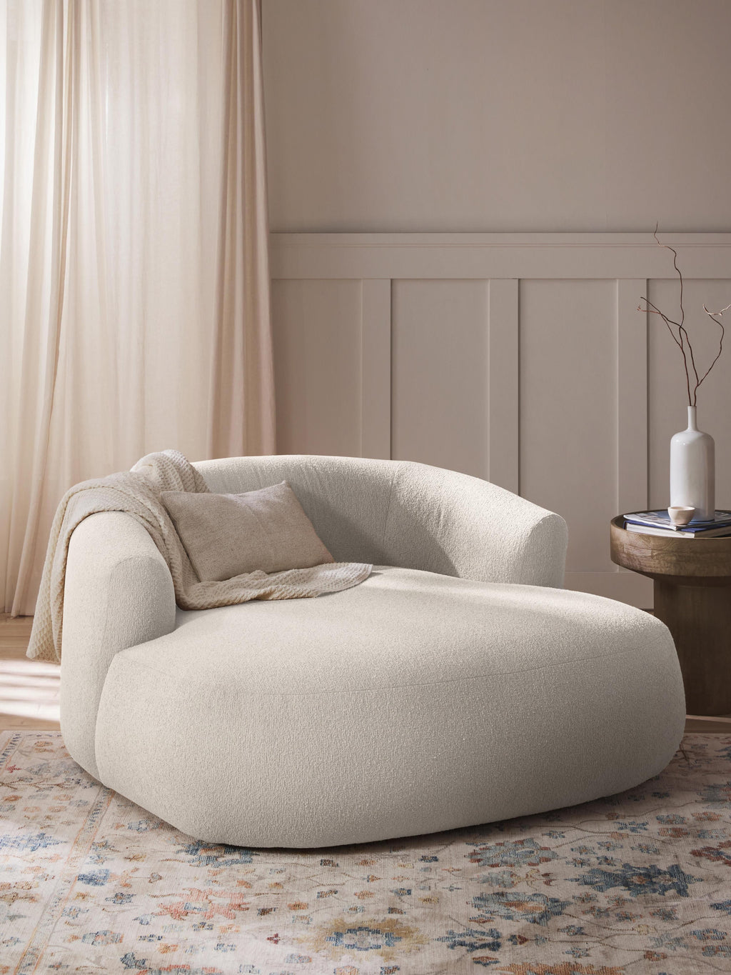 Sofia XL Bouclé Lounge Chair