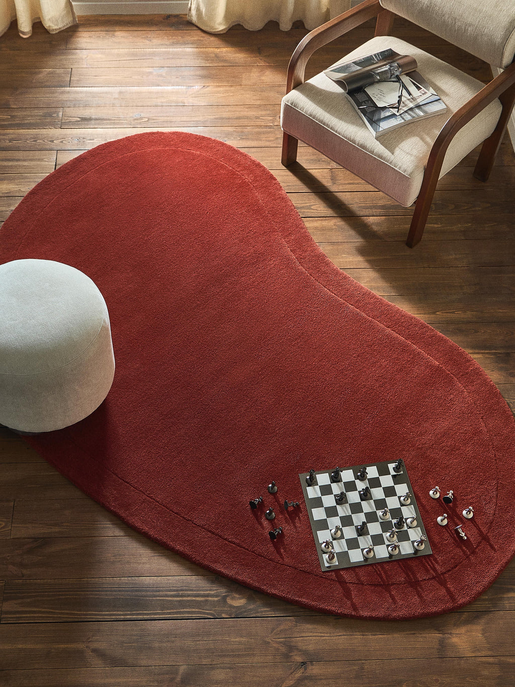 Kadey Organic-Shaped Hand-Tufted Wool Rug