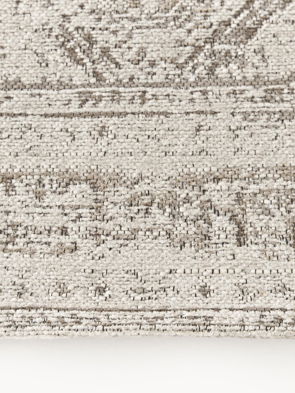 Mahdi Hand-Woven Chenille Rug