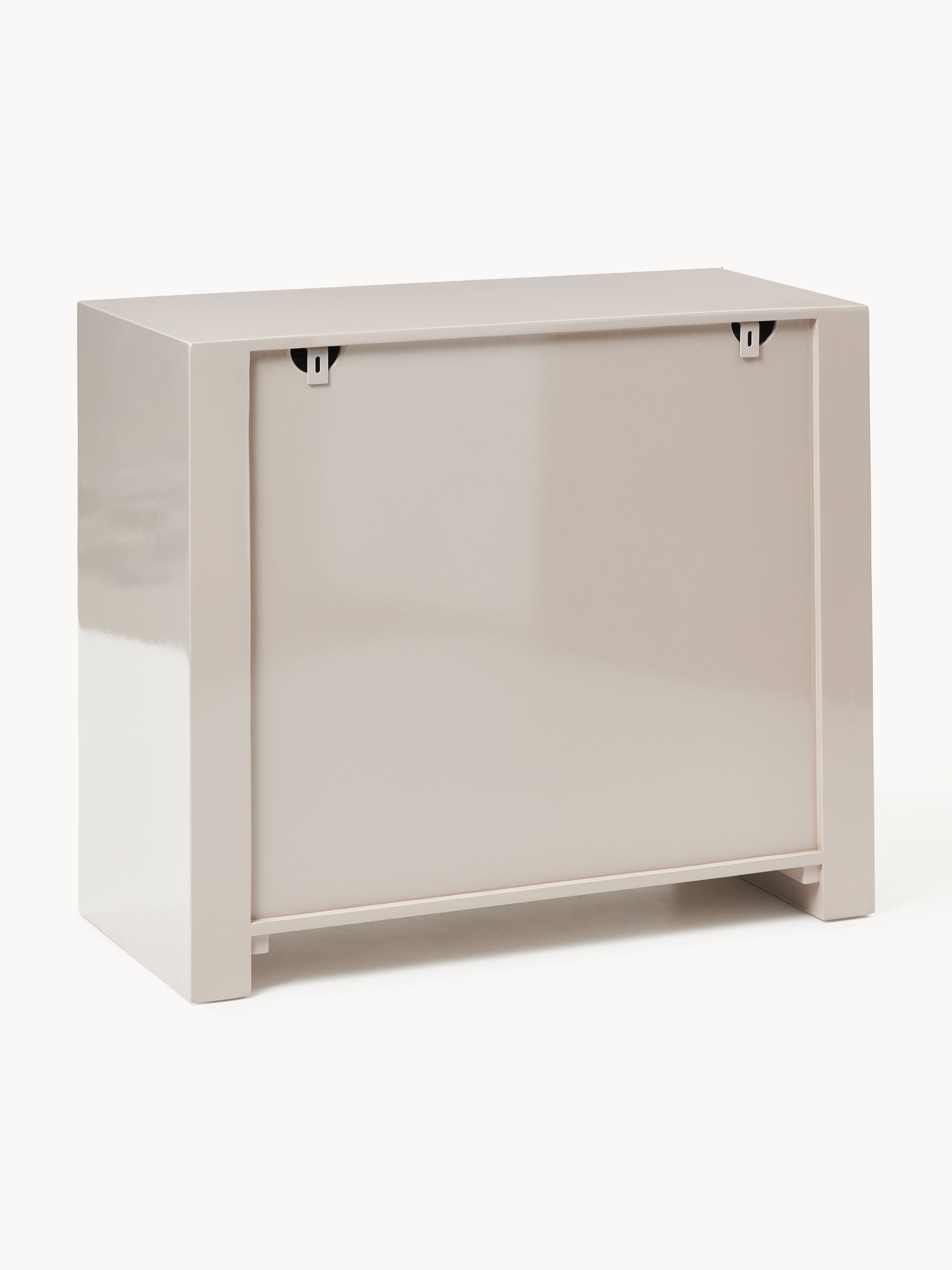Liv Dresser