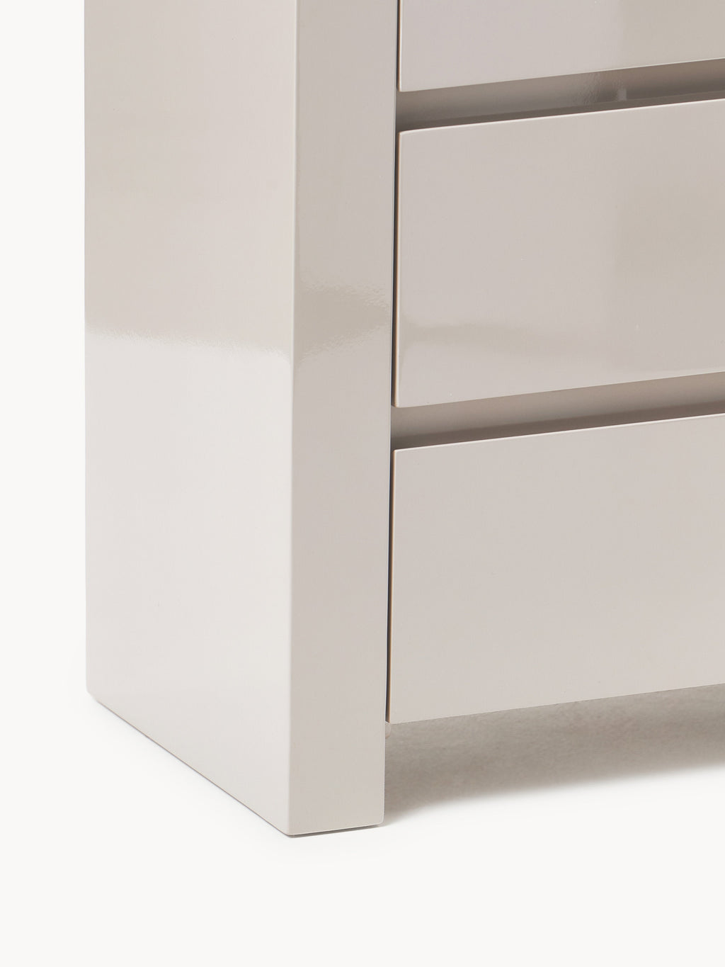 Liv Dresser