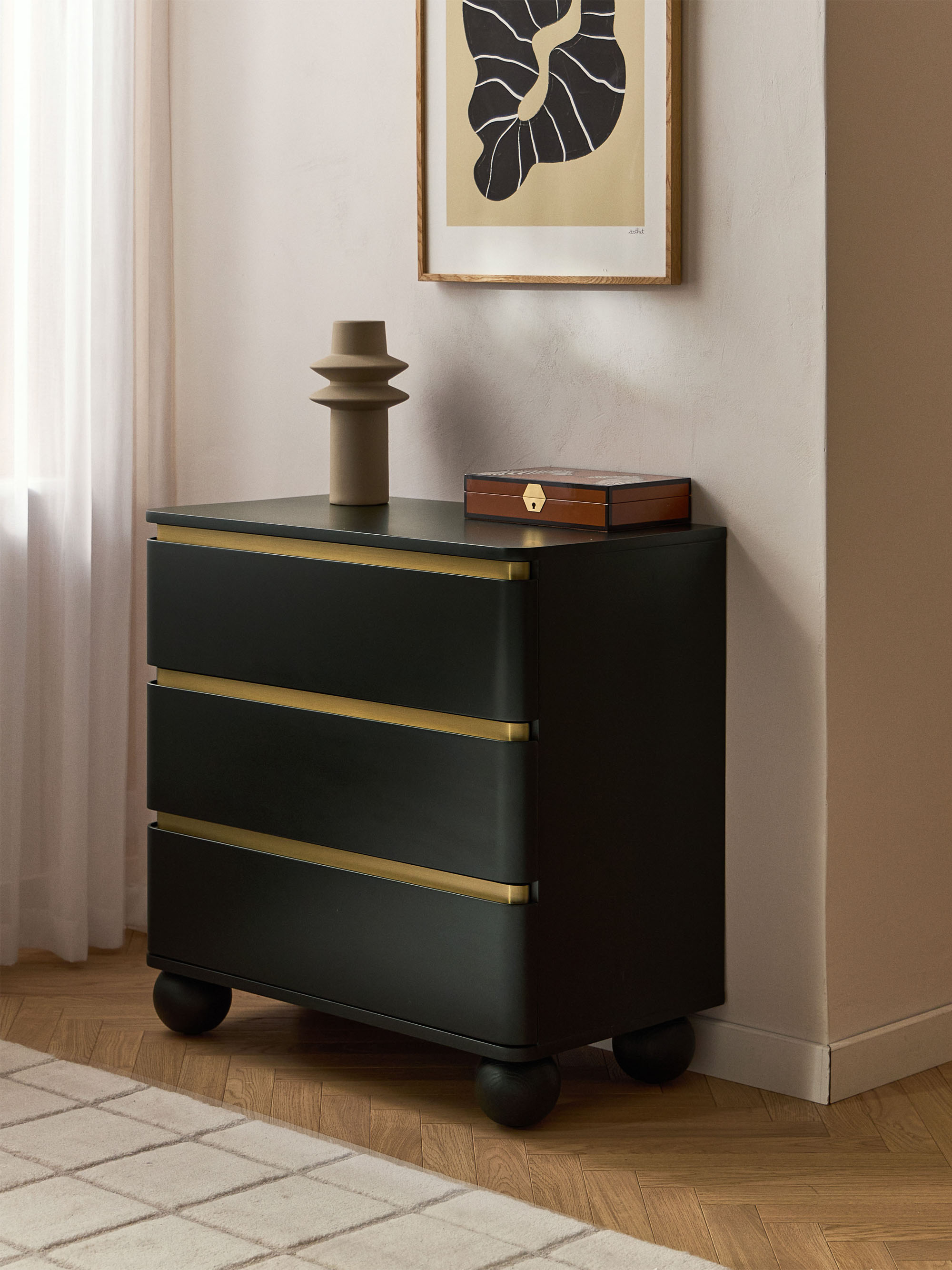 Bumba Chest of Drawers with Ball Feet