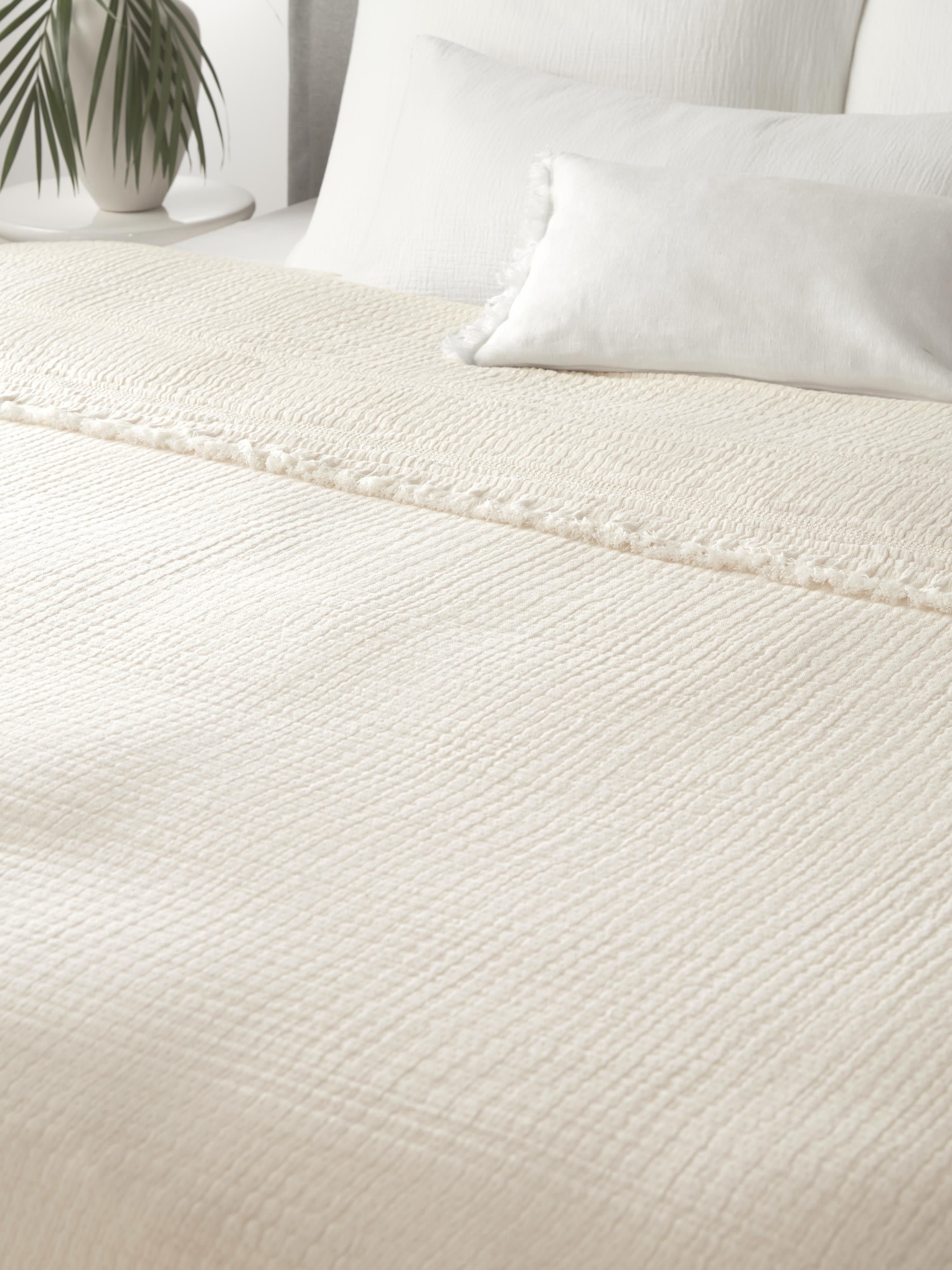 Kailani Cotton Bedspread with Fringes