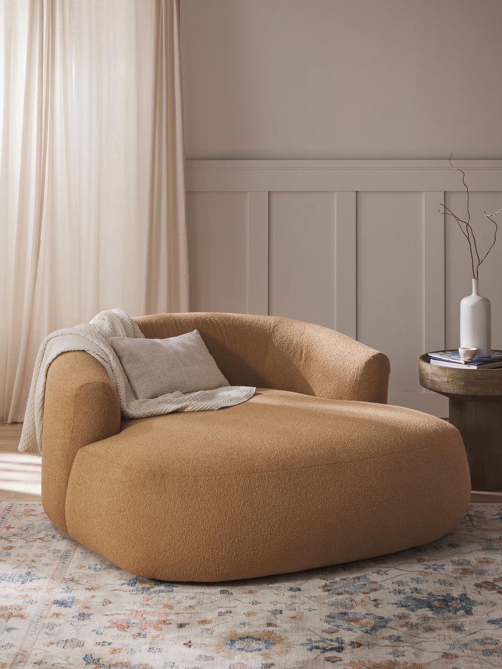 Sofia XL Bouclé Lounge Chair