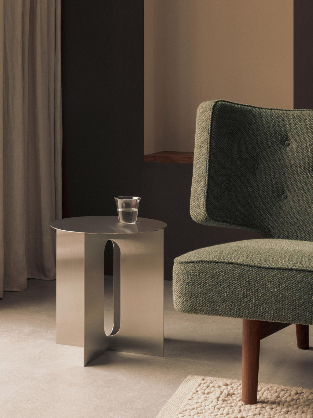 Androgyne Round Side Table