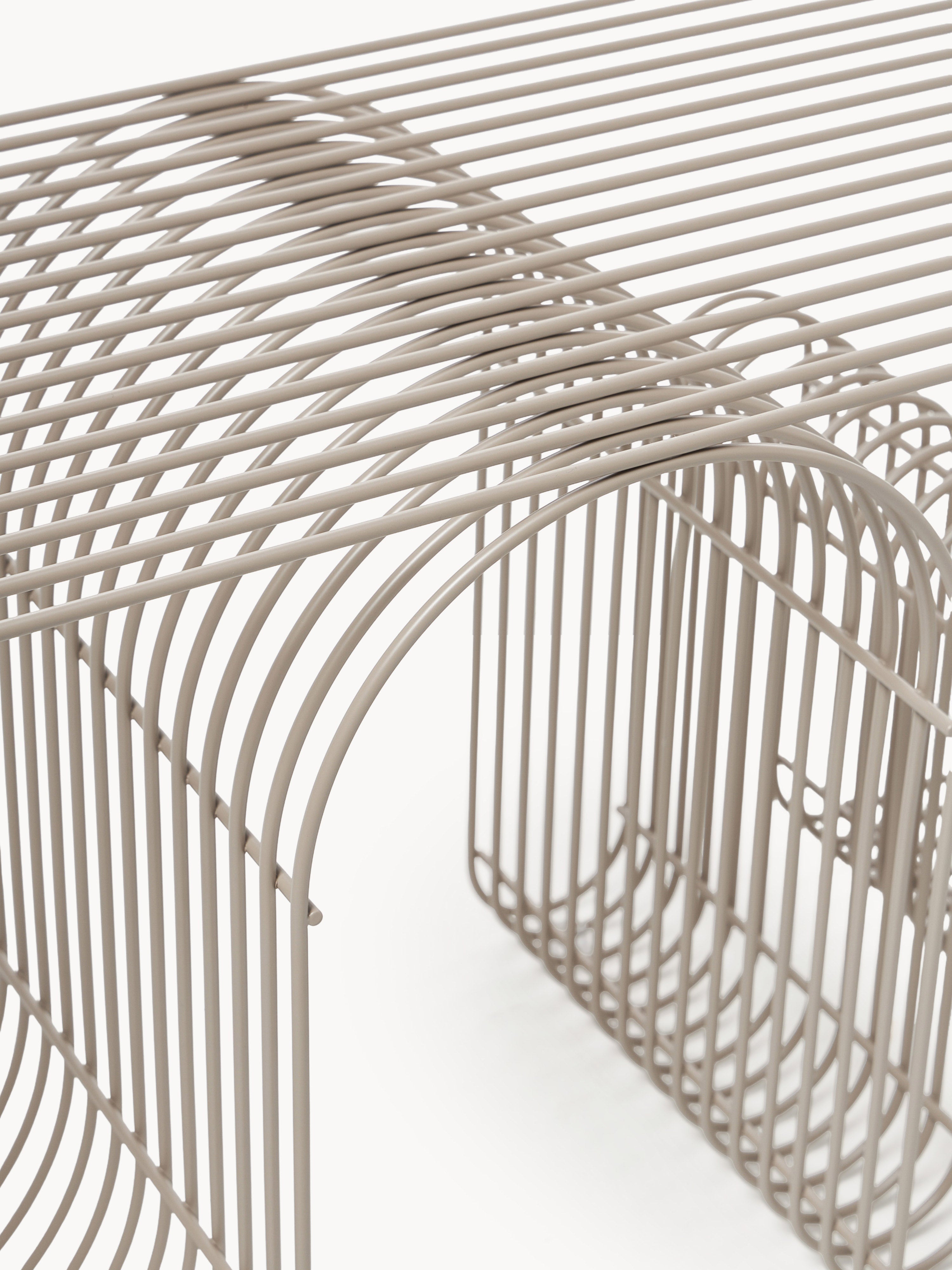 Curva Metal Bench