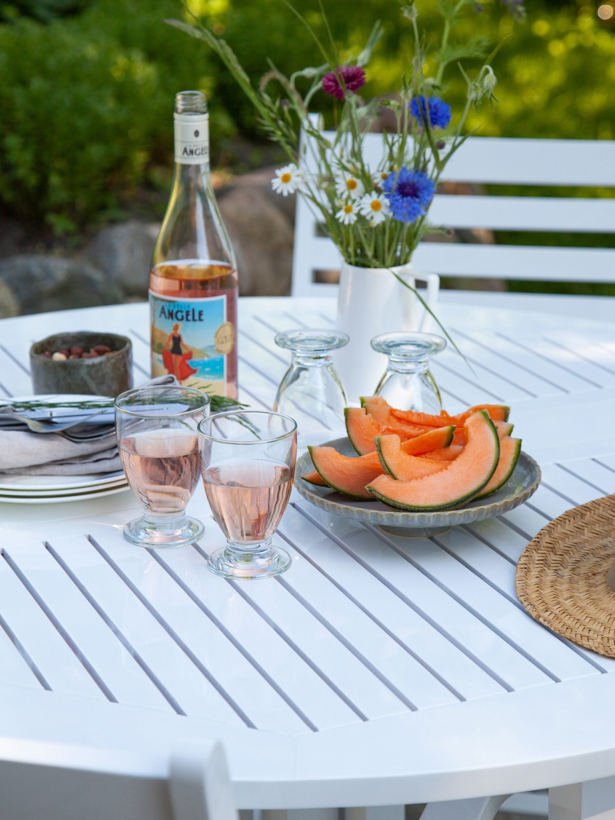Butterfly Round Folding Garden Table