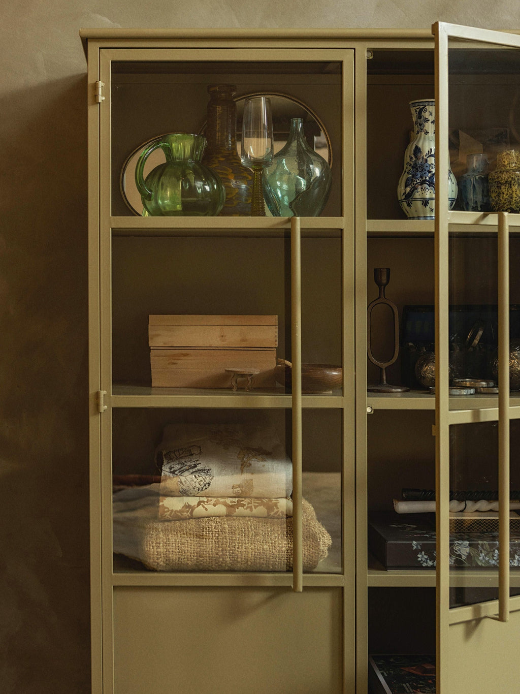 Exhibit Metal Display Cabinet