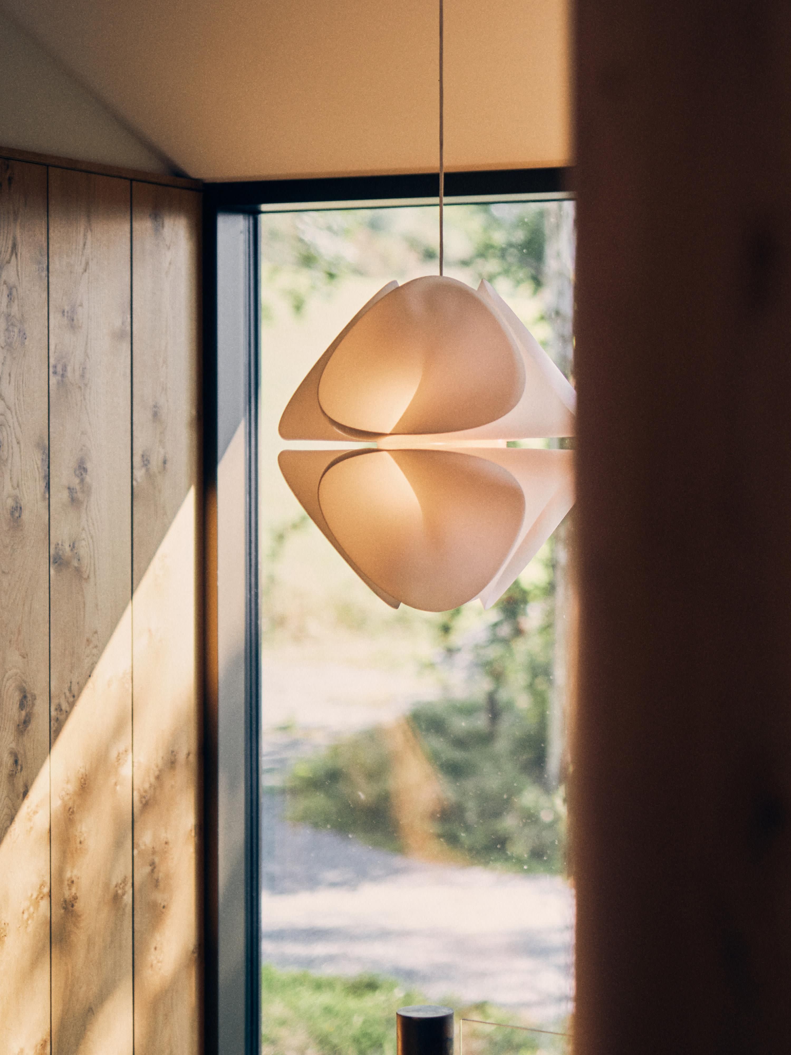 Nova Small Pendant Light