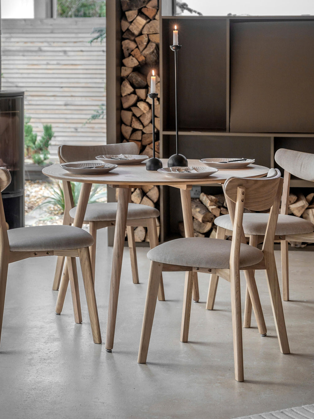 Hatfield Round Oak Wood Dining Table, Ø 110 cm