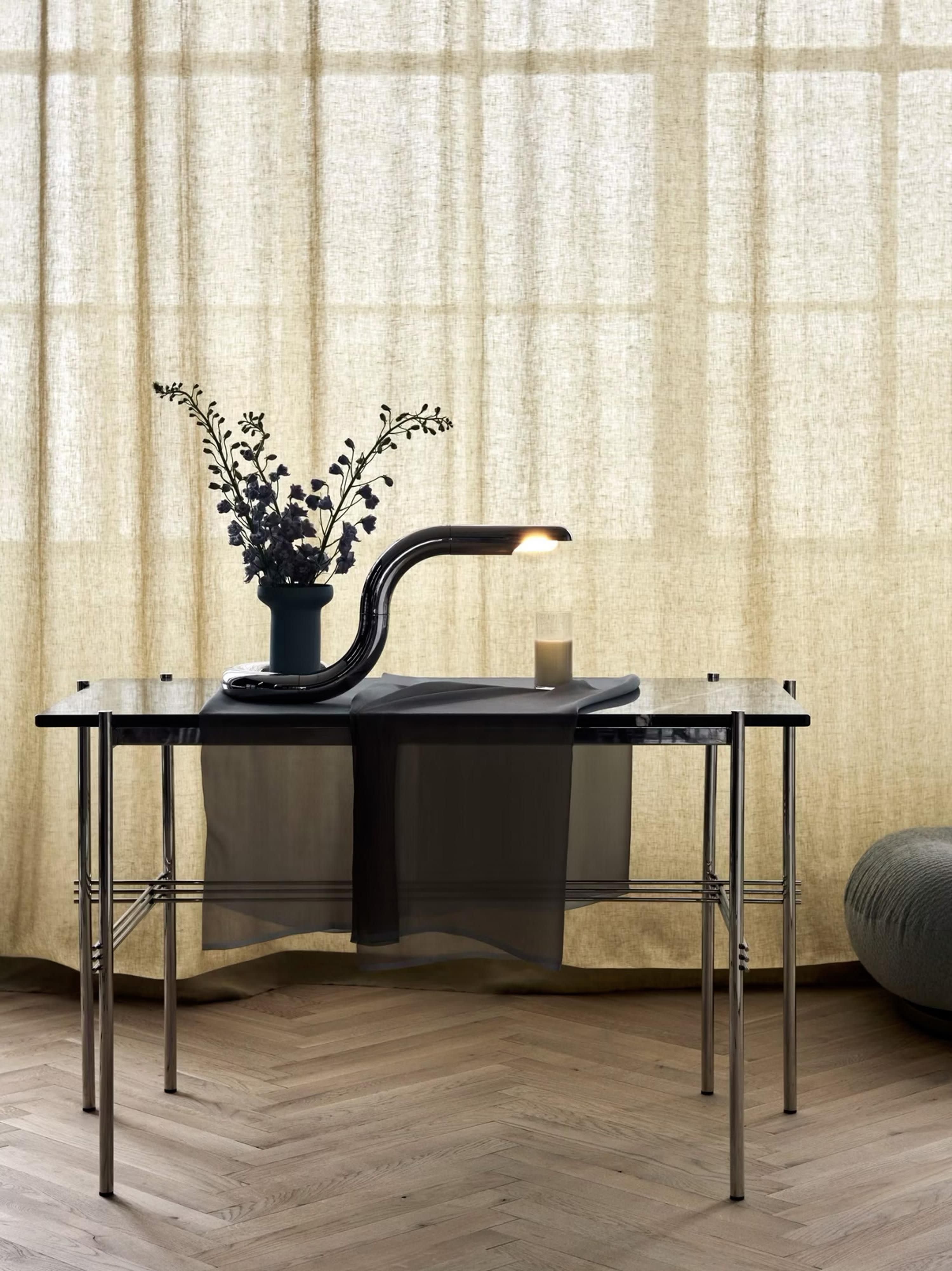 Aspide Small Adjustable Table Lamp