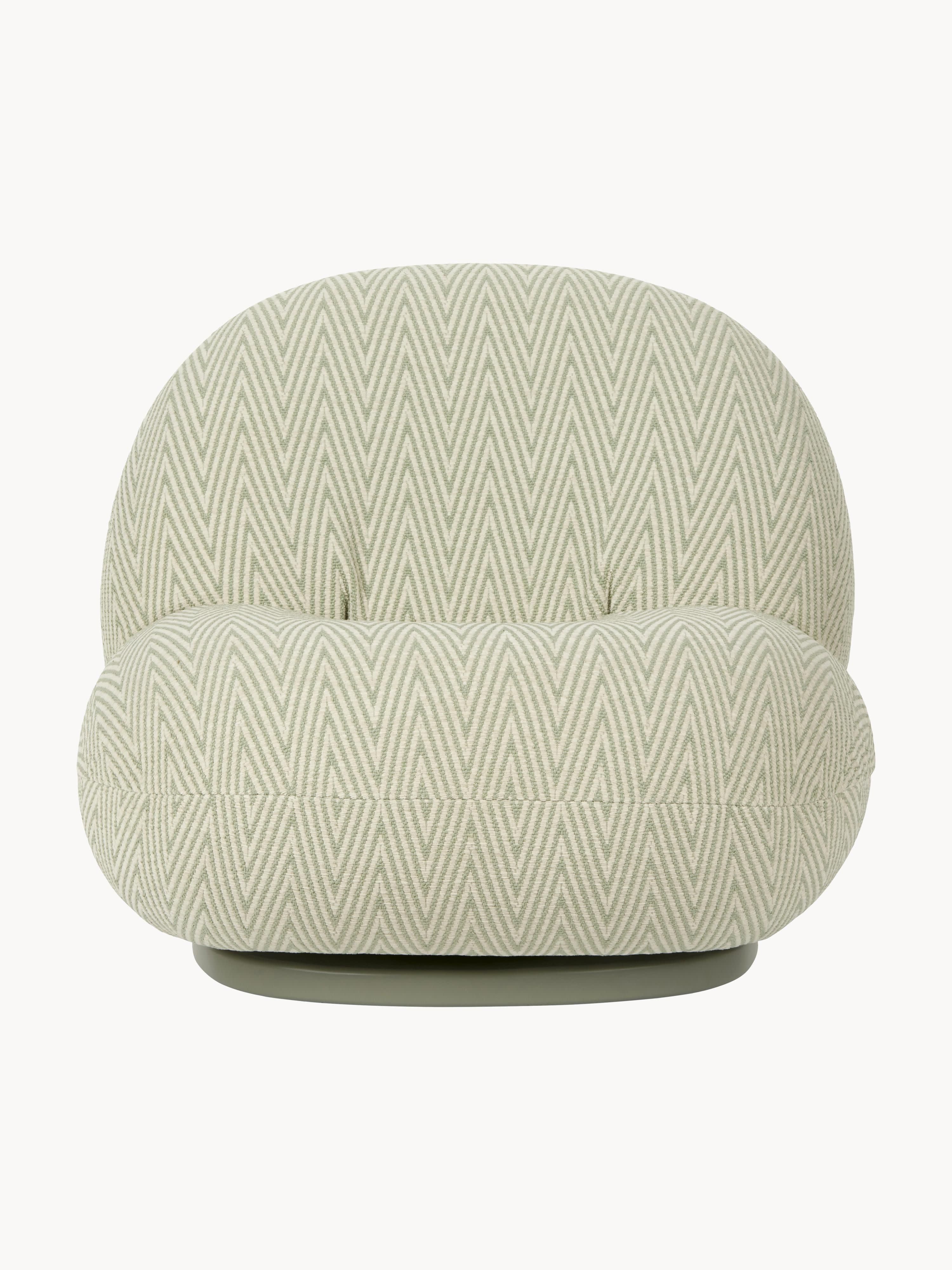 Pacha Swivel Garden Lounge Chair