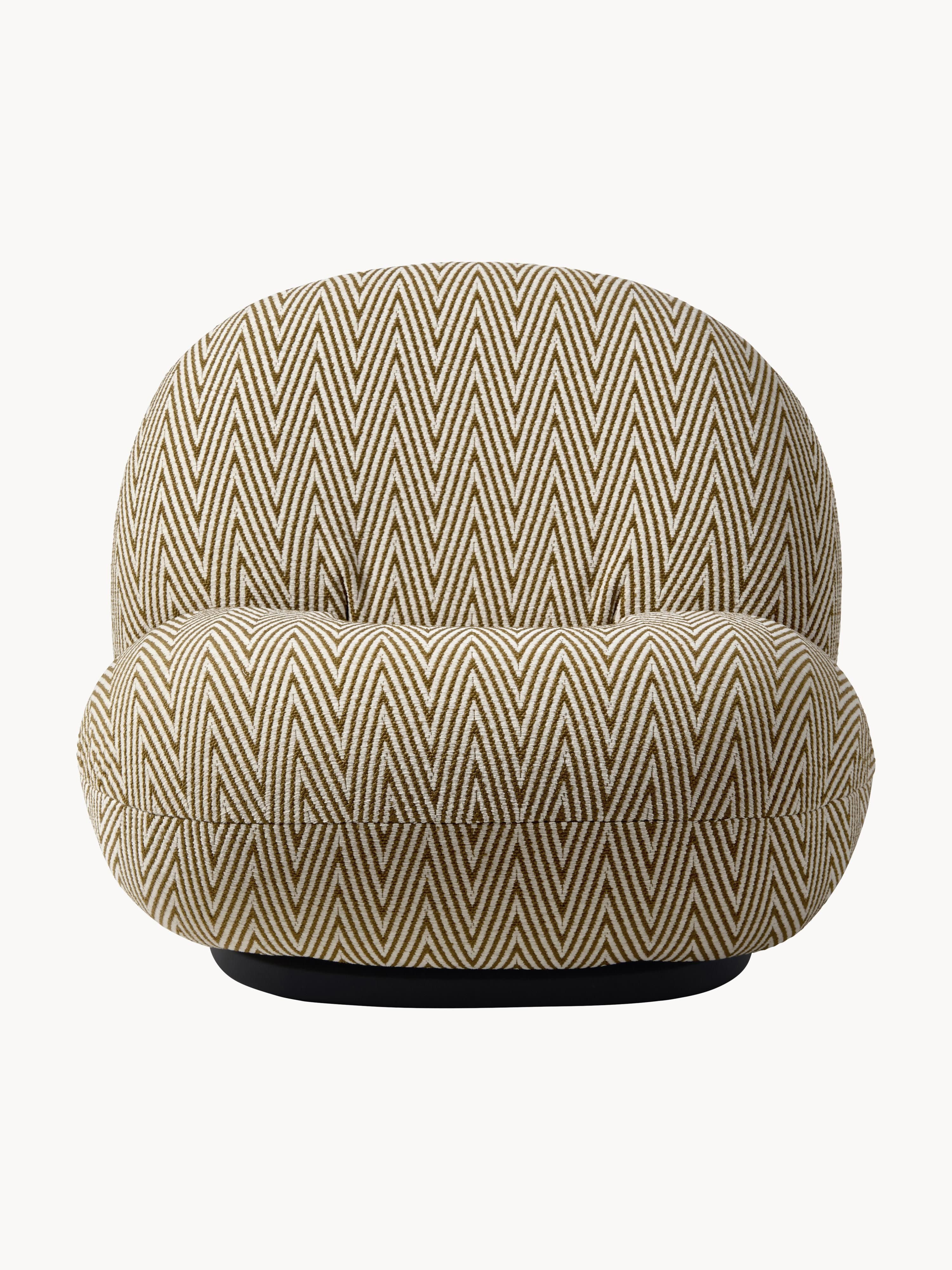 Pacha Swivel Garden Lounge Chair