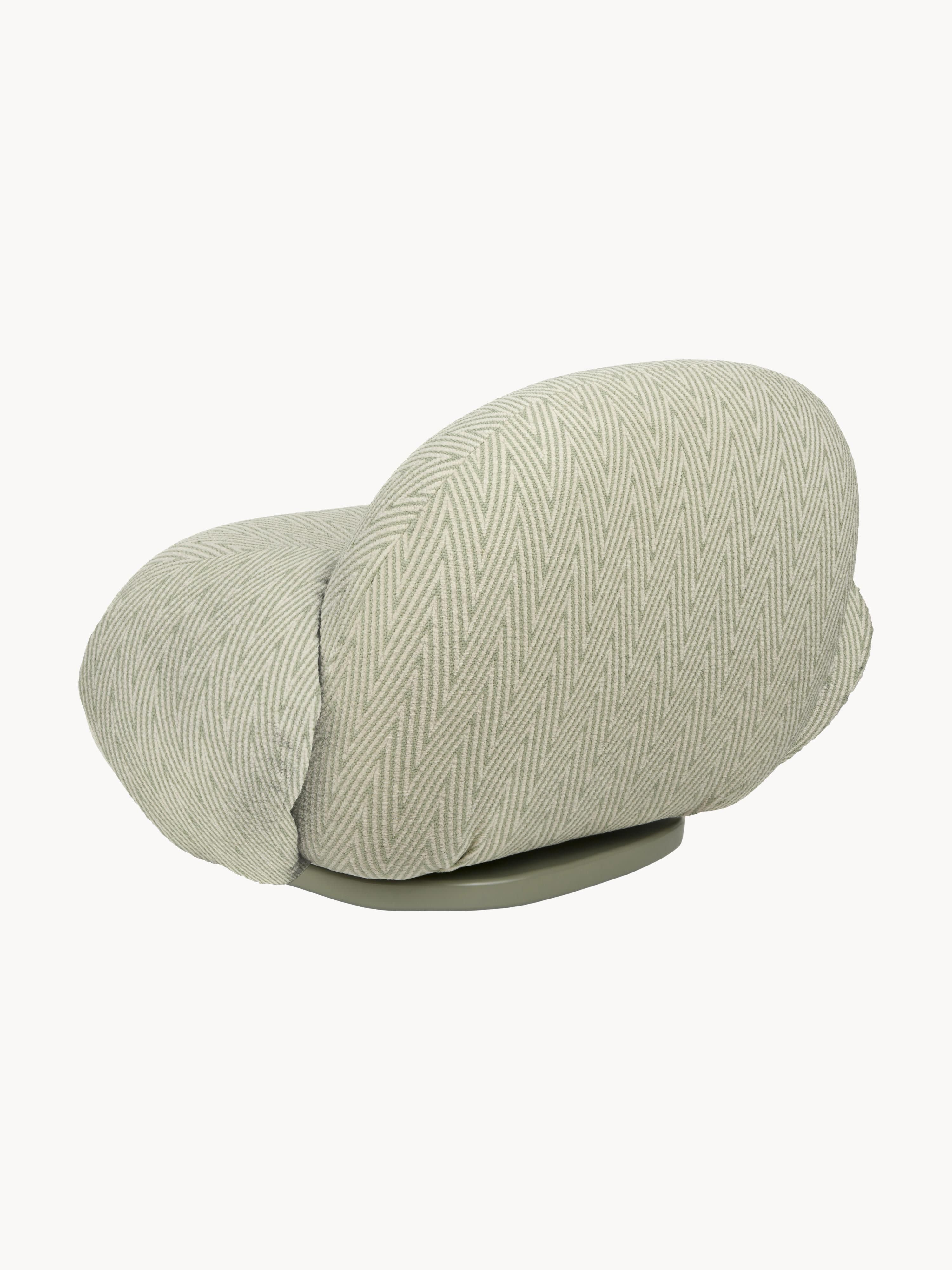 Pacha Swivel Garden Lounge Chair