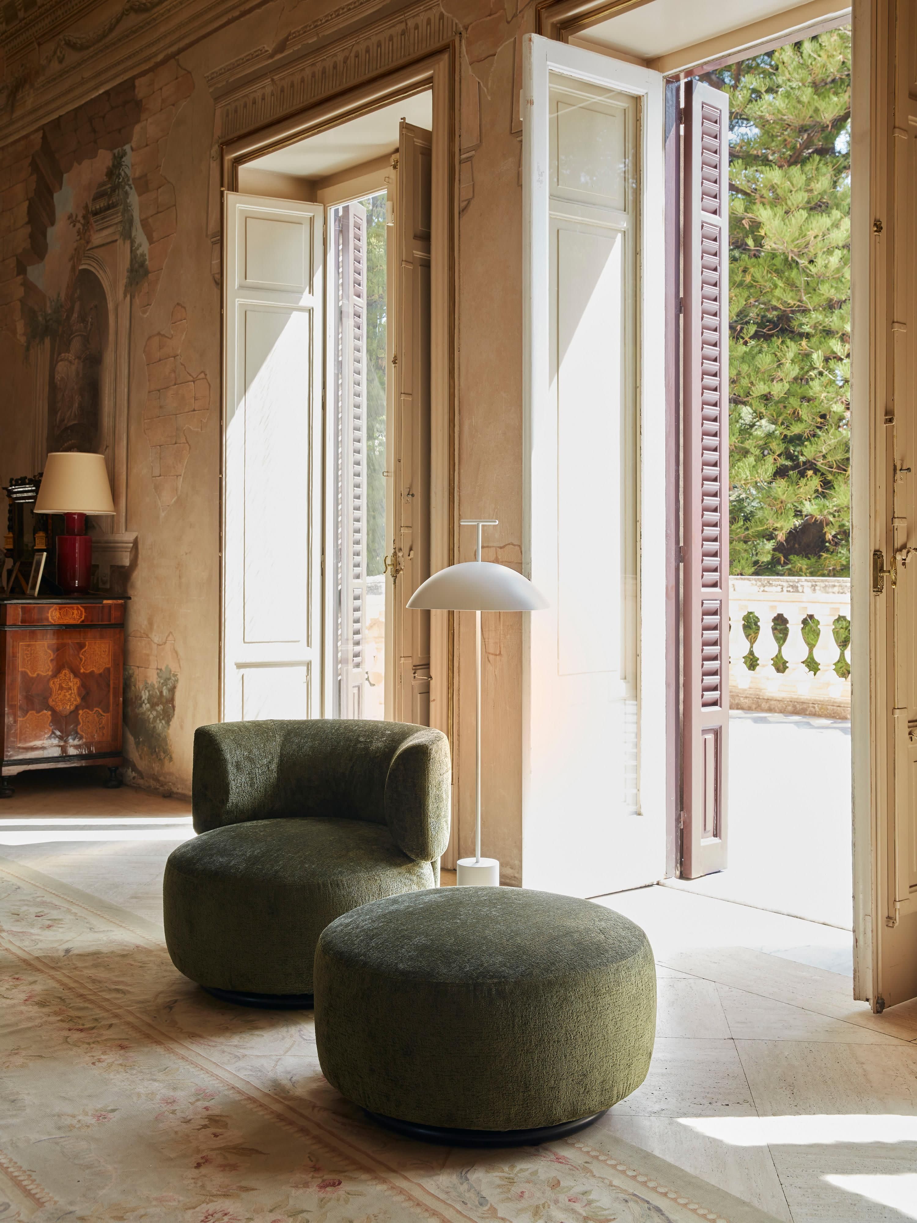 Geen-A Small Dimmable Design LED Floor Lamp