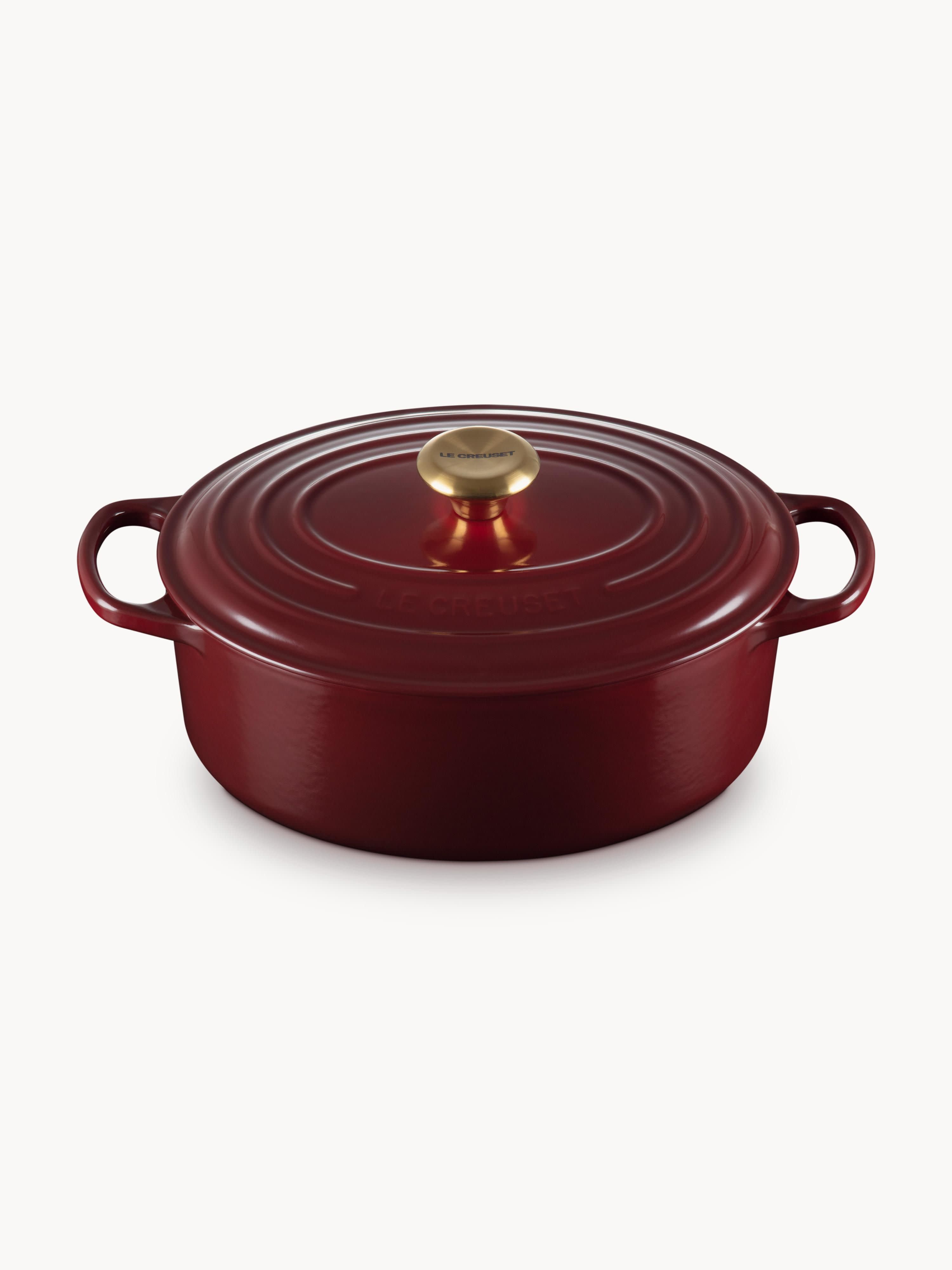 Collection Oval Cast Iron Casserole Signature