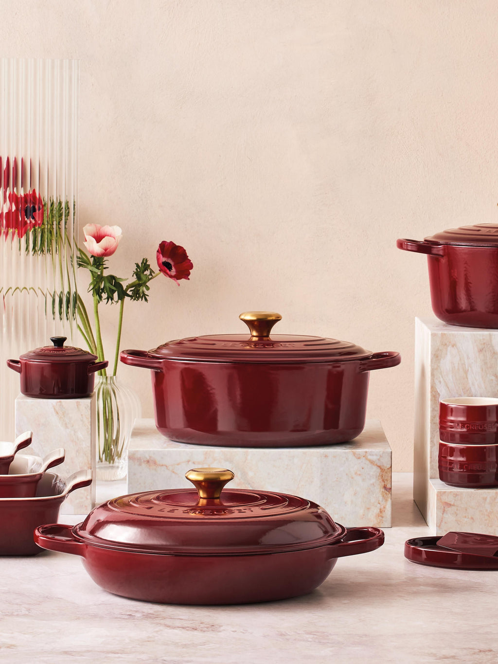 Collection Oval Cast Iron Casserole Signature