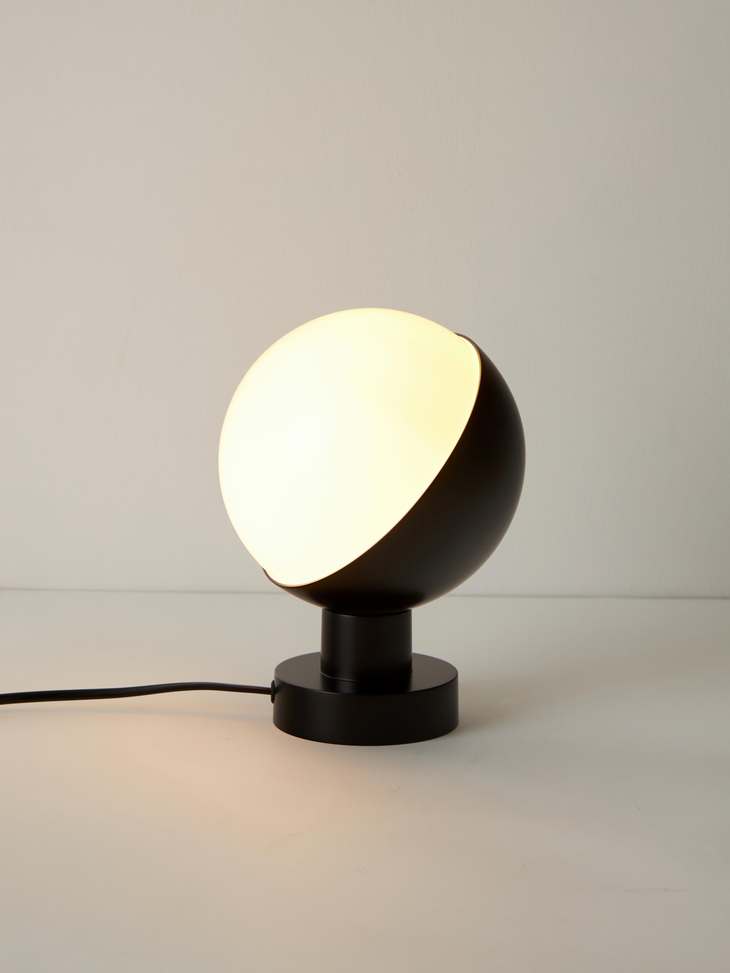 Studio Mouth-Blown Wall Lamp VL with Plug