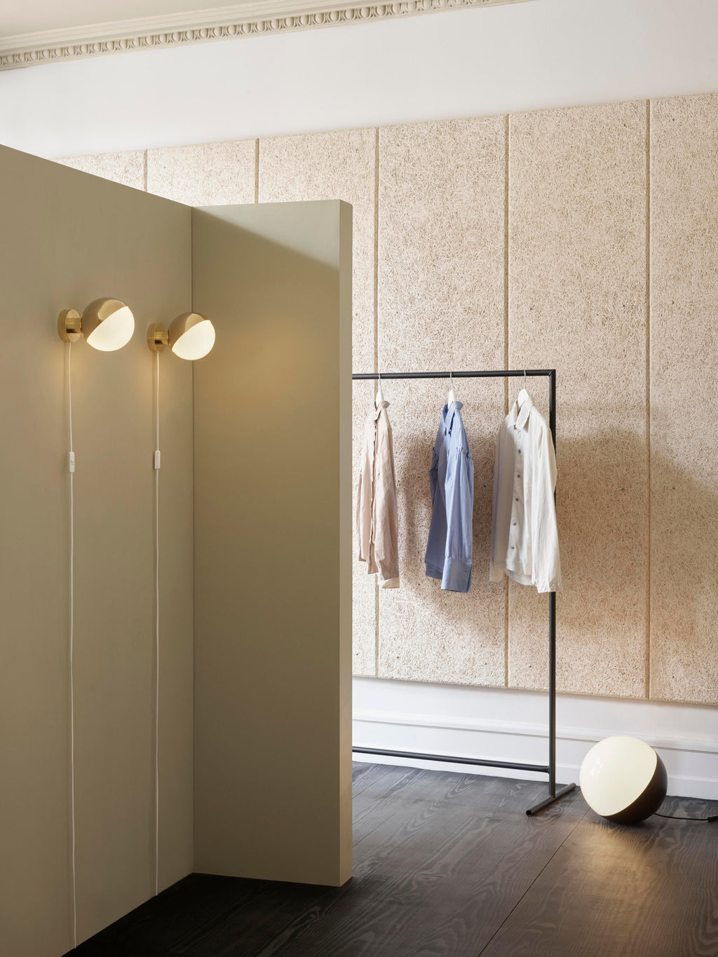 Studio Mouth-Blown Wall Lamp VL with Plug