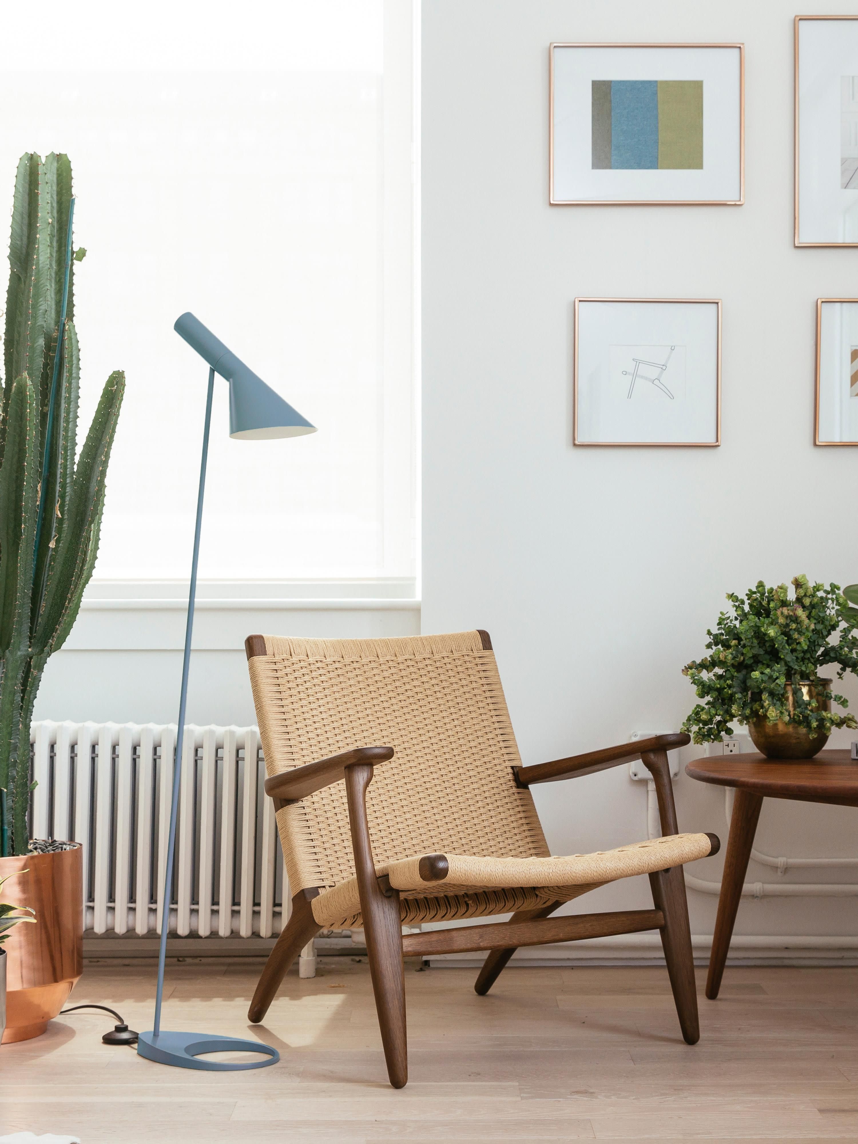 AJ Small Reading Lamp