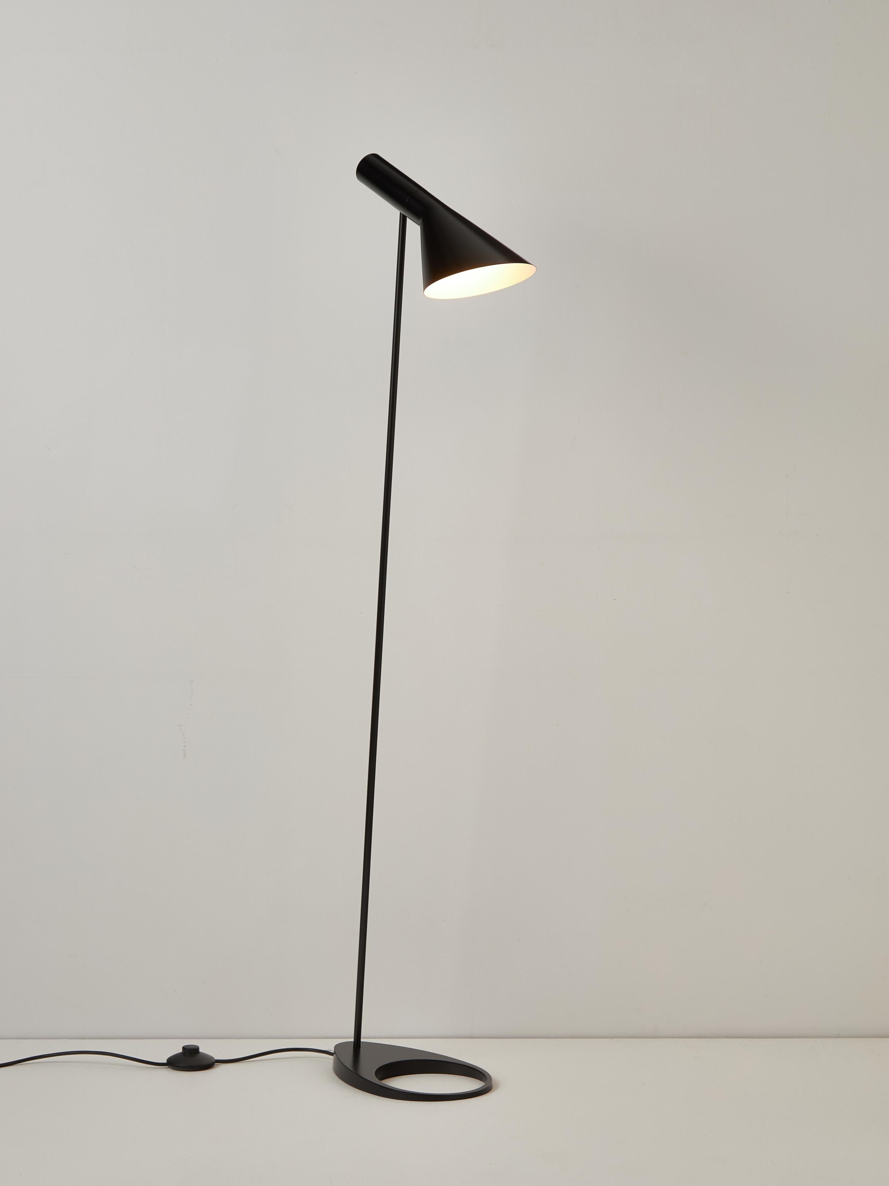 AJ Small Reading Lamp