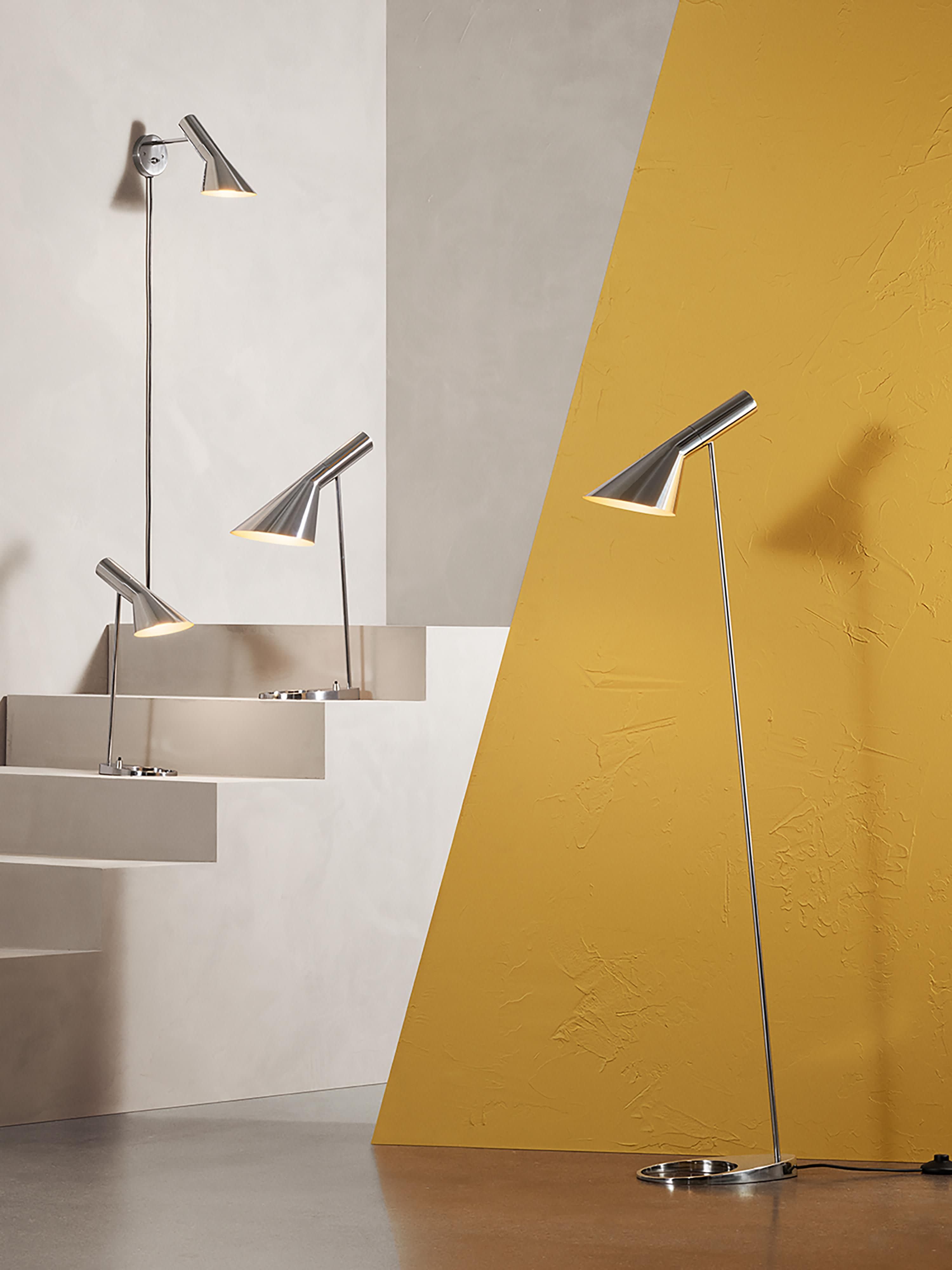 AJ Small Reading Lamp