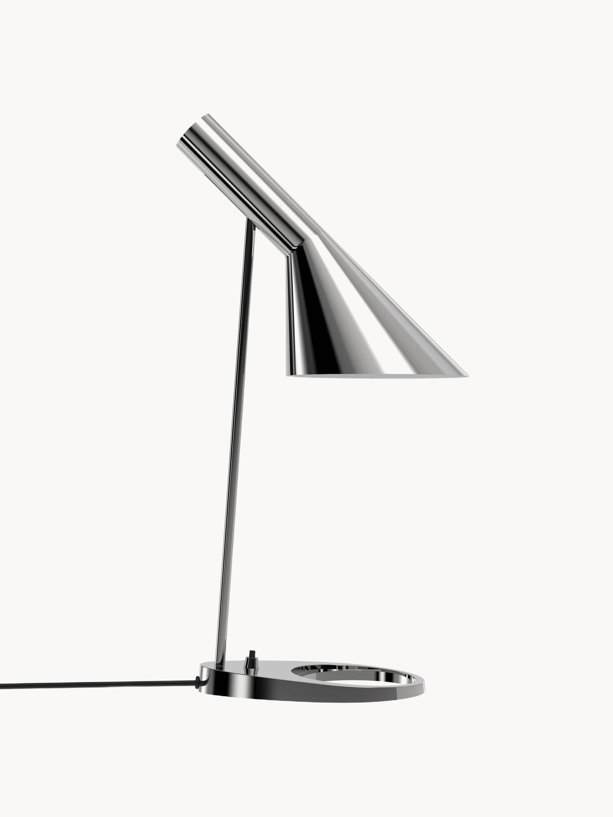 AJ Desk Lamp