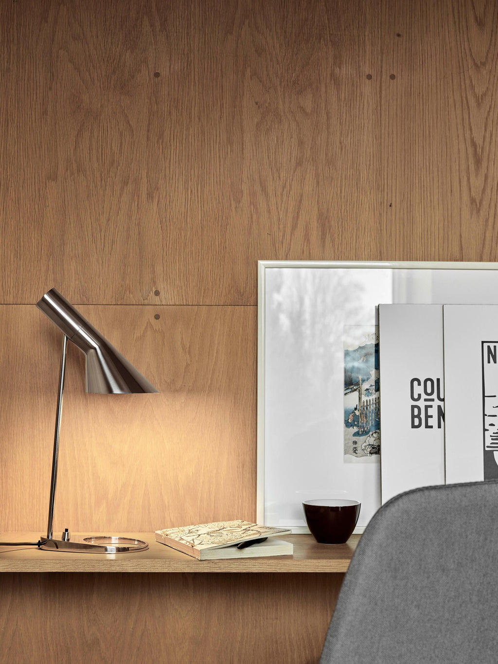 AJ Desk Lamp