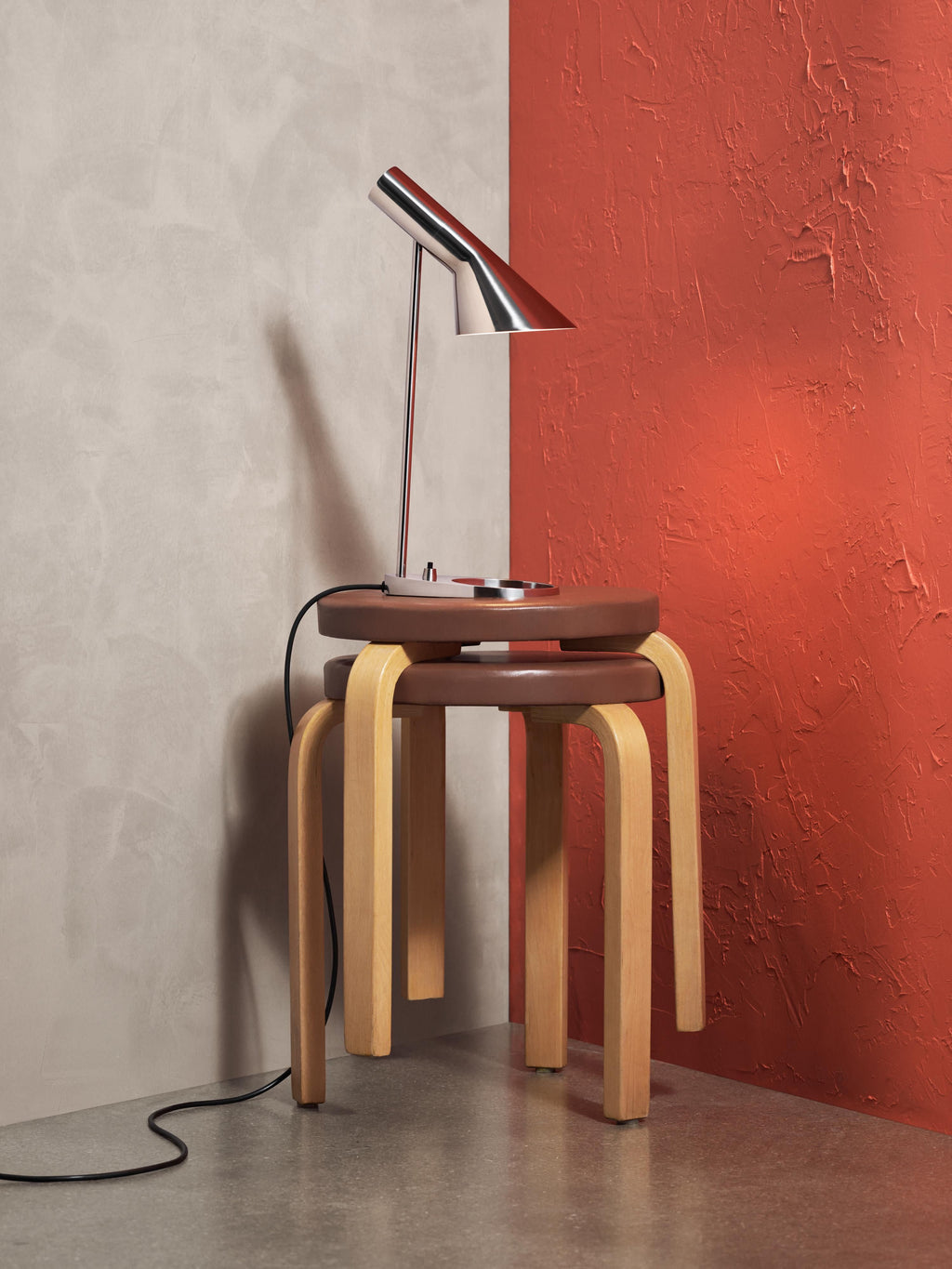 AJ Desk Lamp