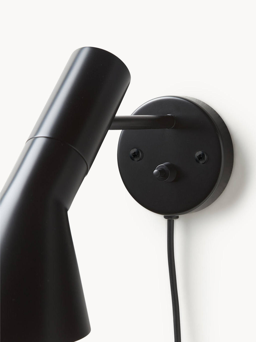 AJ Wall Lamp with Plug