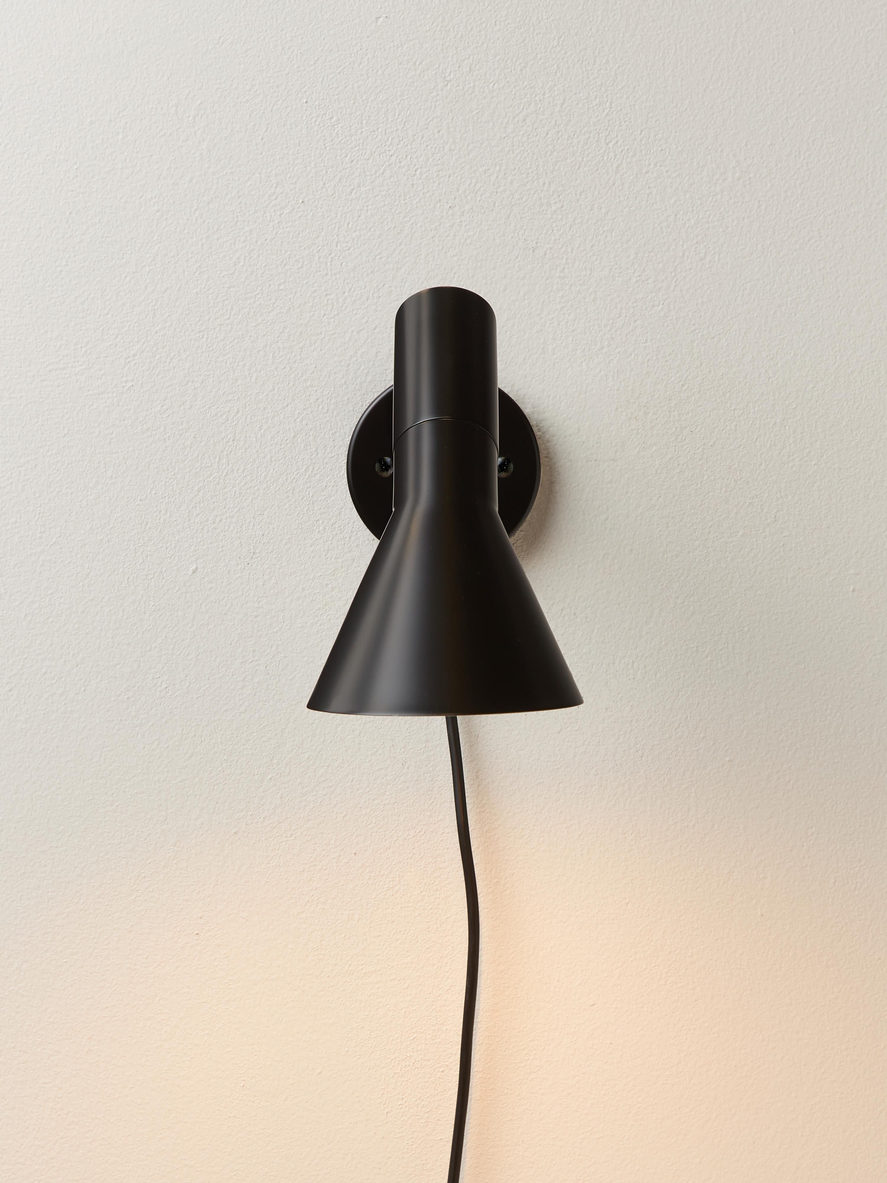 AJ Wall Lamp with Plug