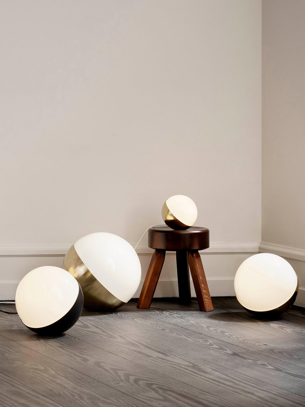 Studio Mouth-Blown Dimmable Table Lamp VL