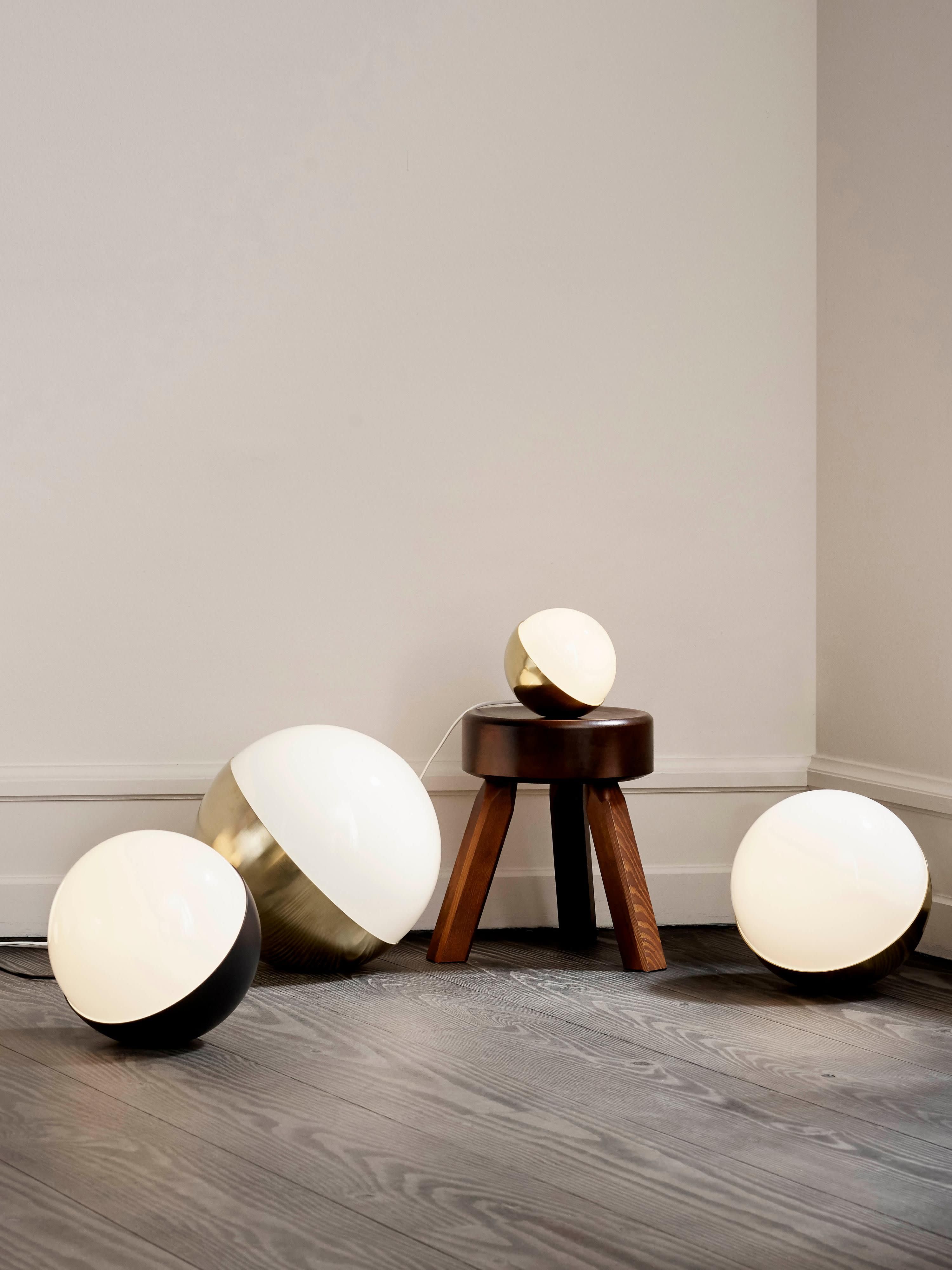 Studio Mouth-Blown Dimmable Table Lamp VL