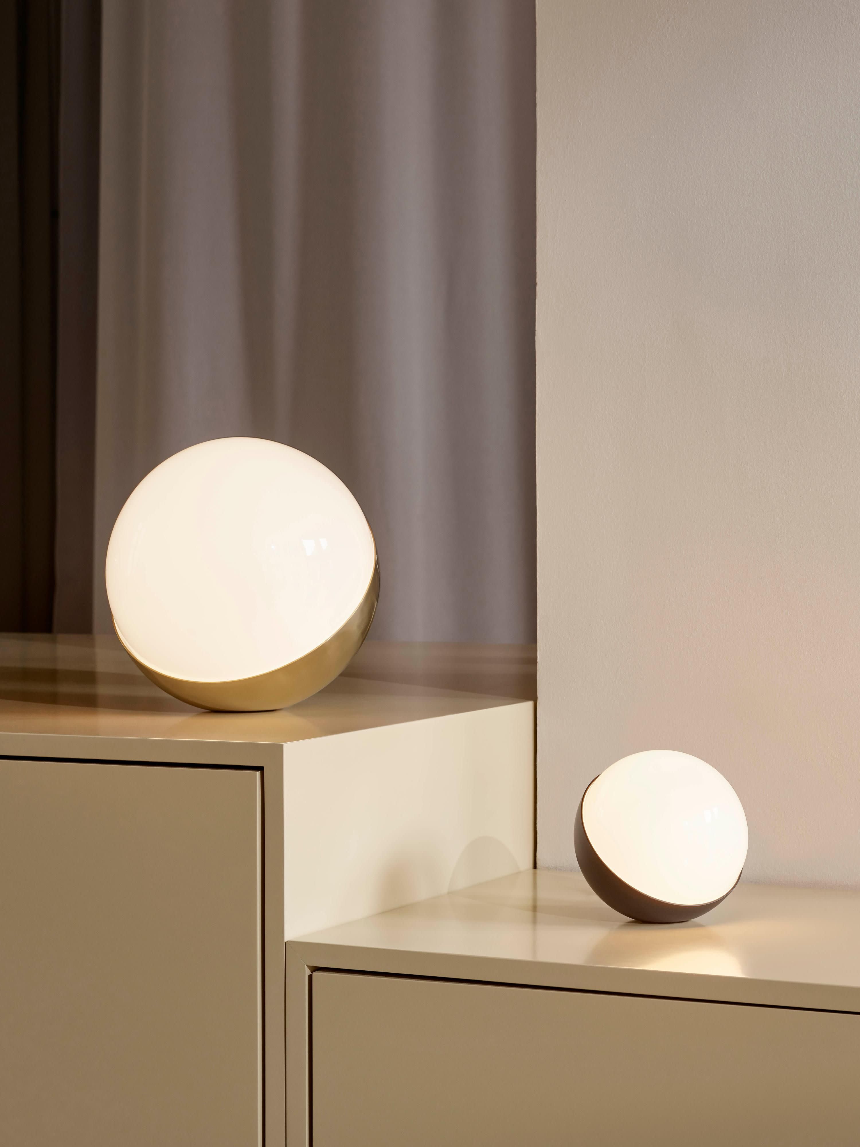 Studio Mouth-Blown Dimmable Table Lamp VL