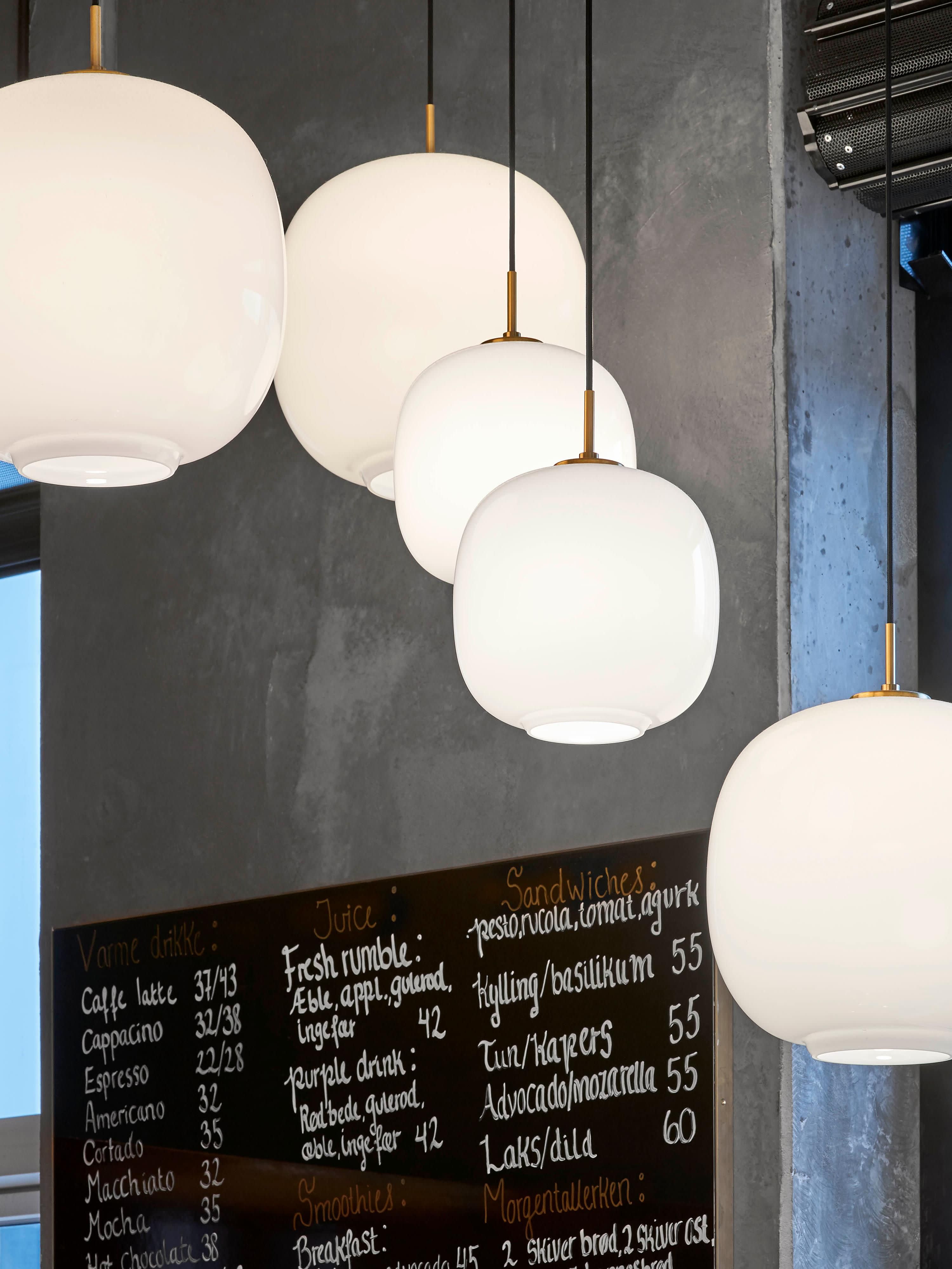 Radiohus Mouth-Blown Pendant Light VL45