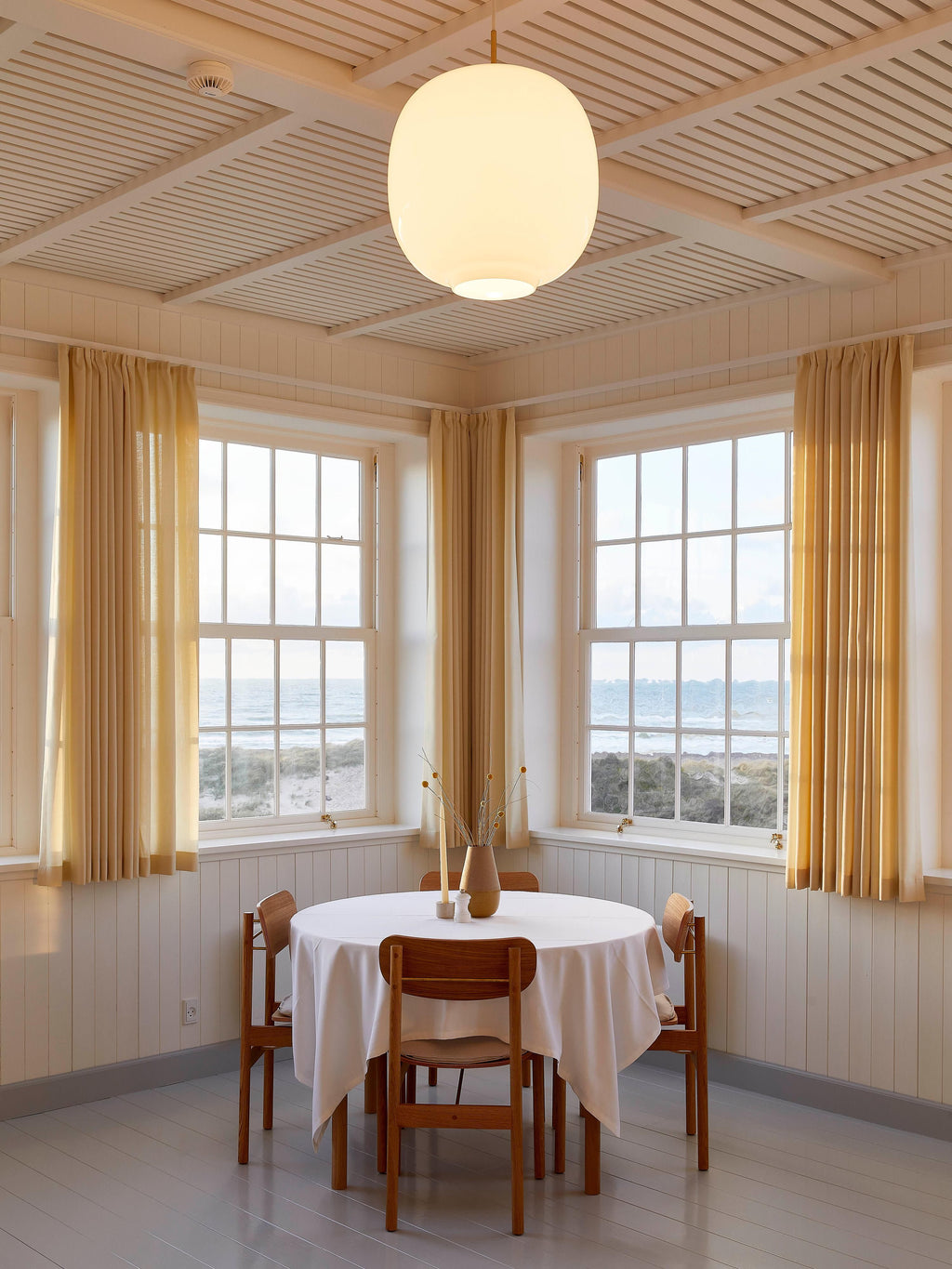 Radiohus Mouth-Blown Pendant Light VL45