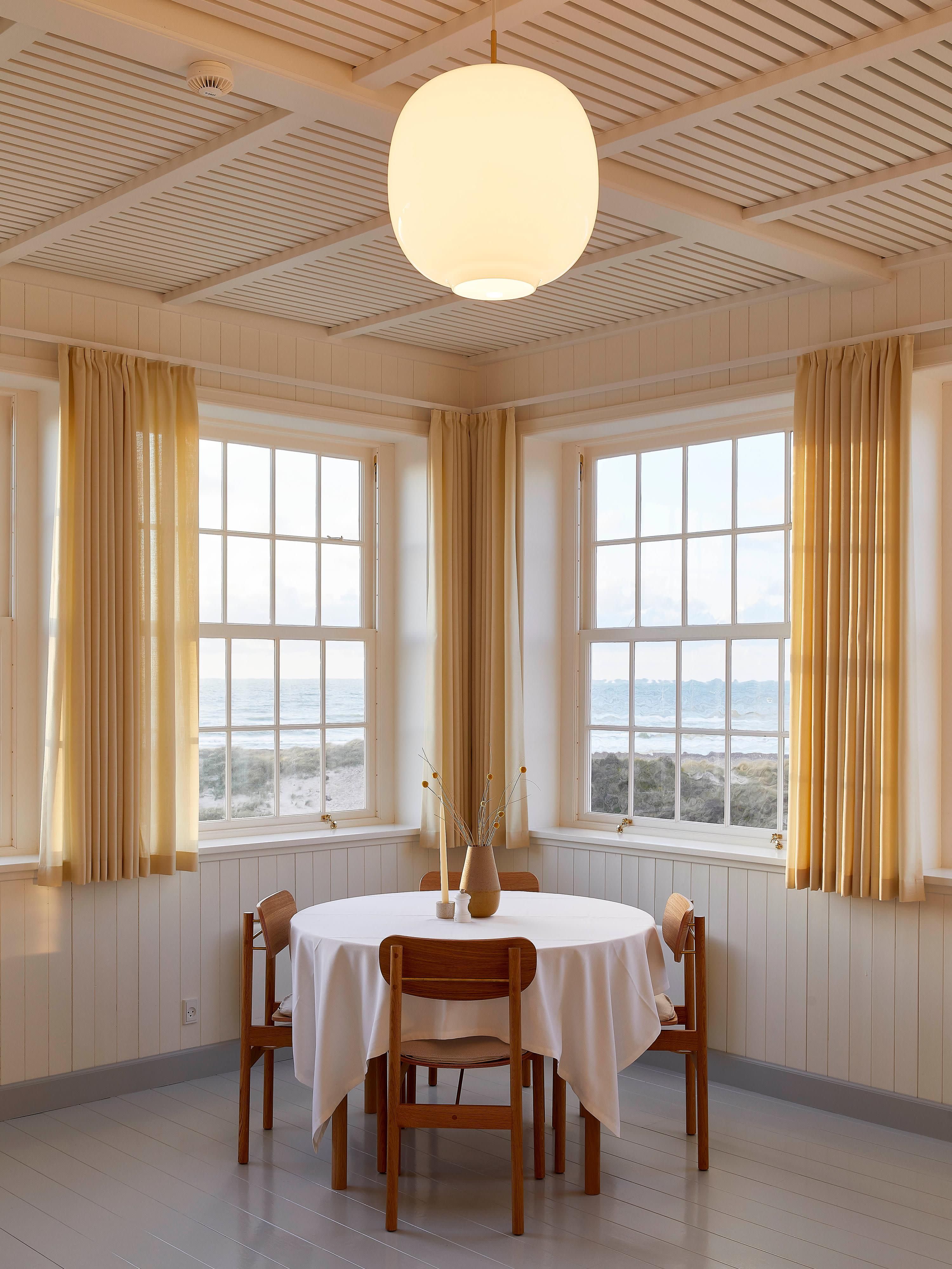 Radiohus Mouth-Blown Pendant Light VL45
