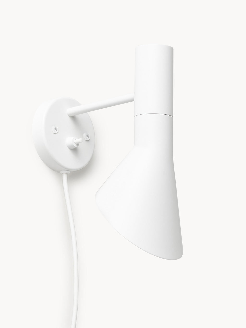 AJ Wall Lamp with Plug