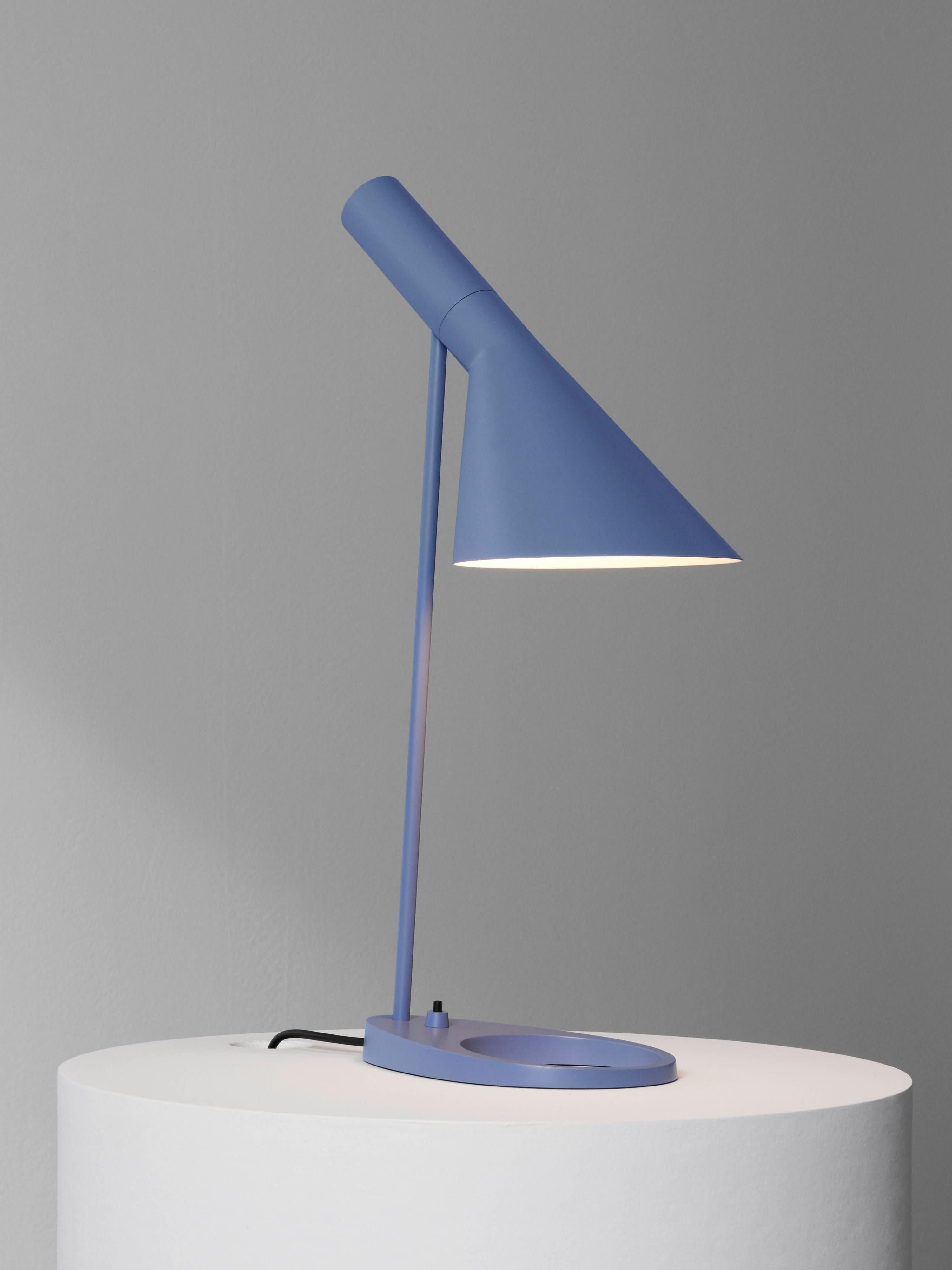 AJ Desk Lamp