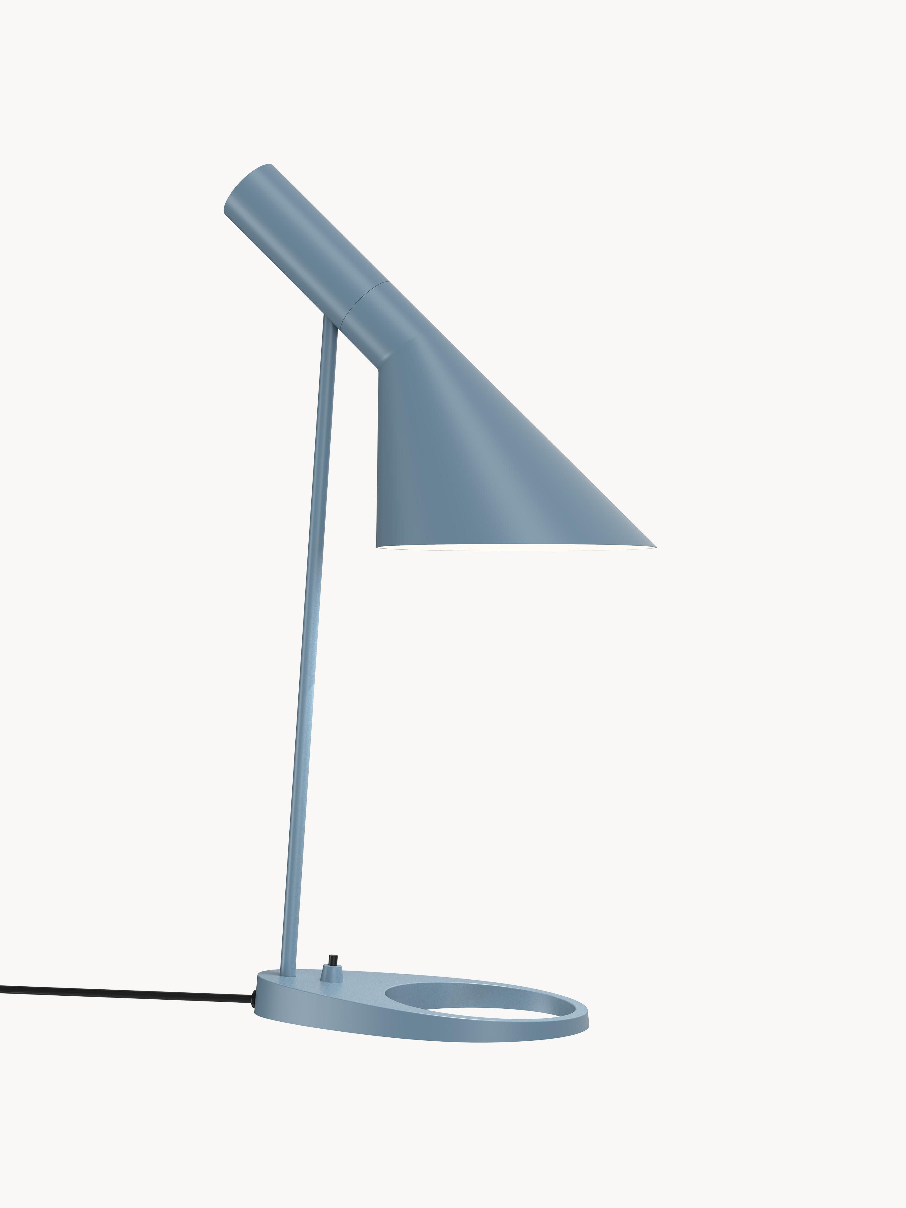 AJ Desk Lamp