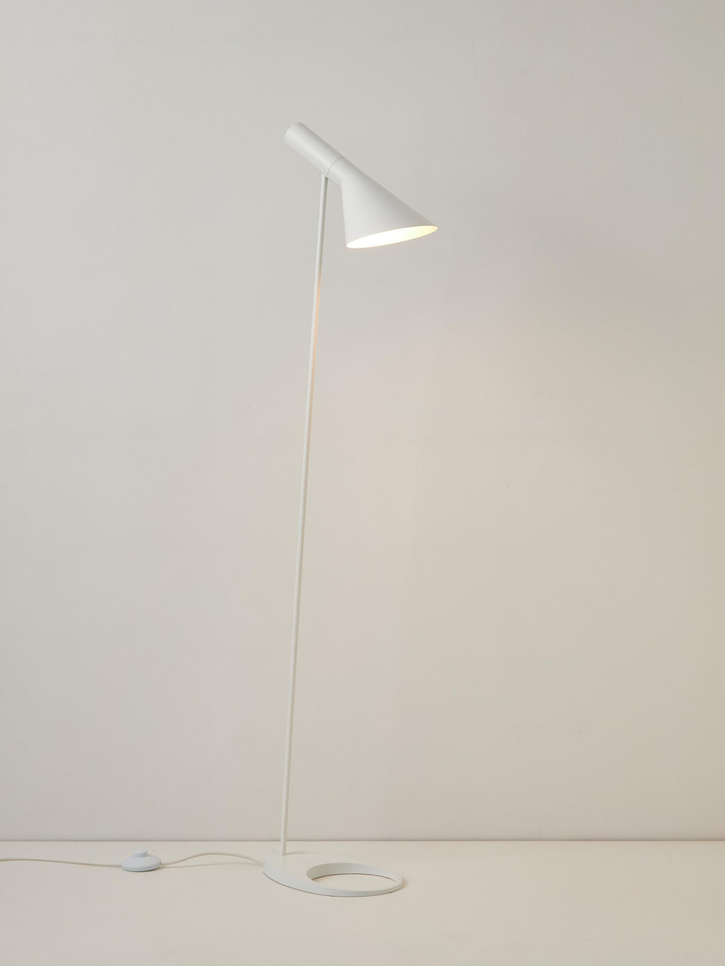 AJ Small Reading Lamp