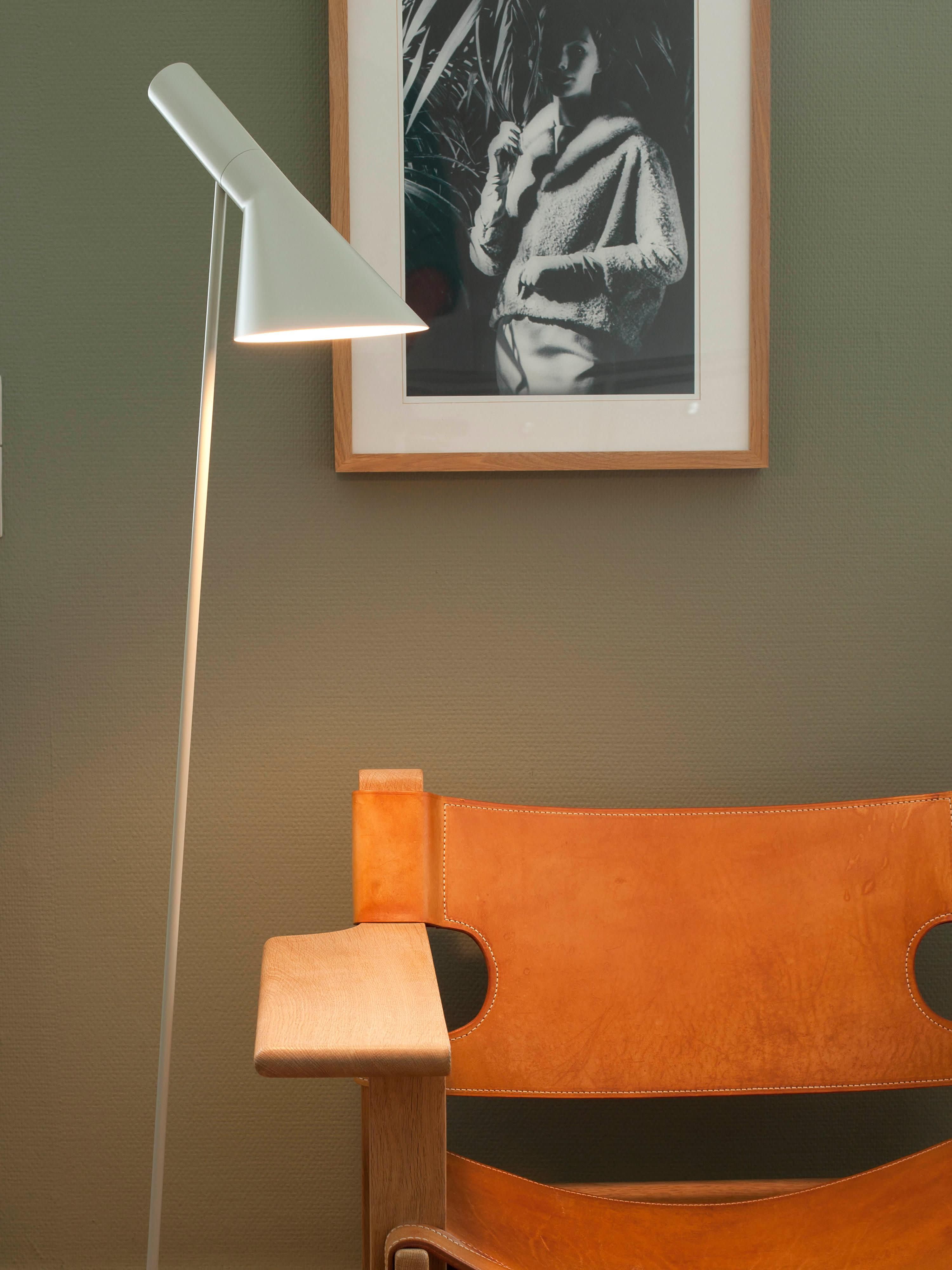 AJ Small Reading Lamp