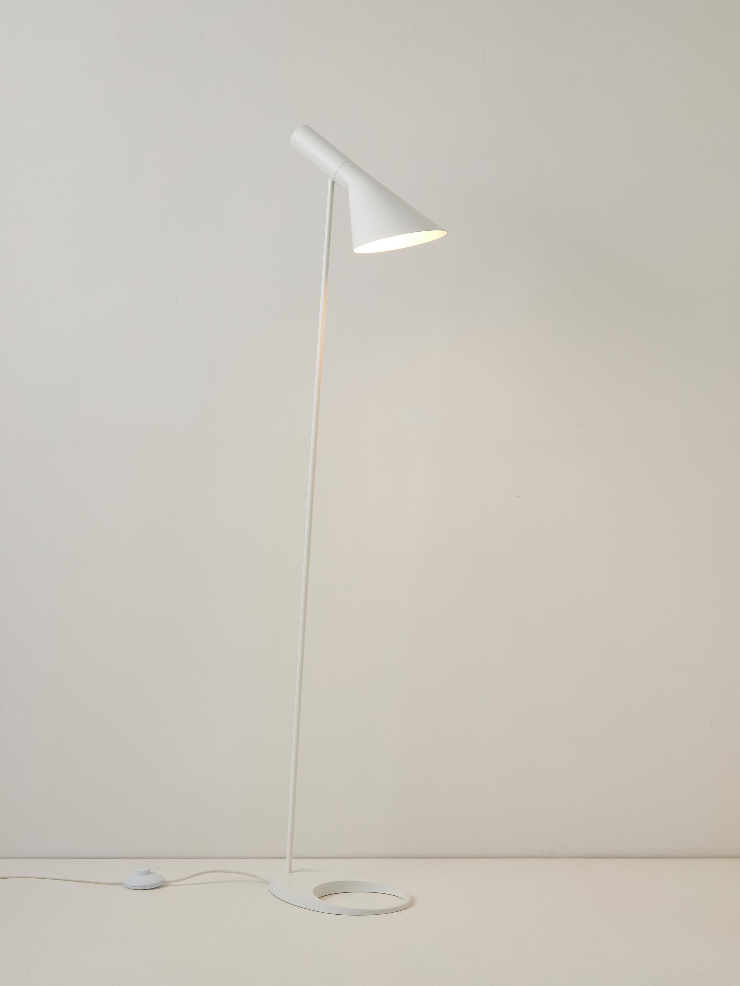AJ Small Reading Lamp