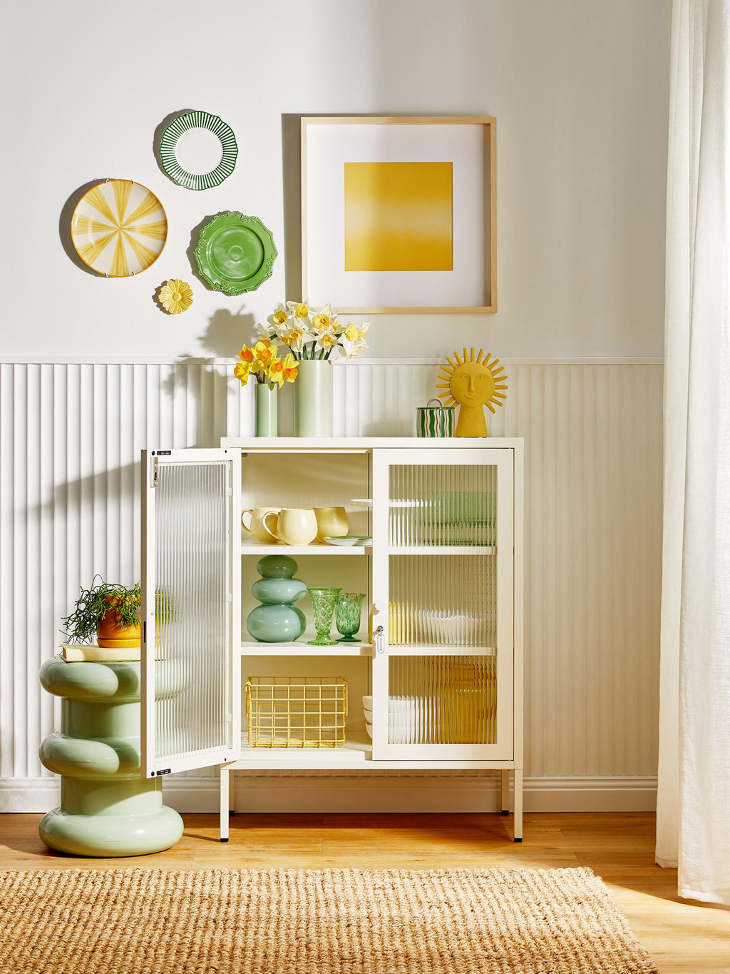 Mixer Metal Display Cabinet The with Ribbed Glass