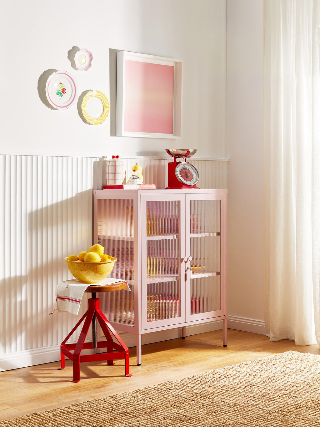 Mixer Metal Display Cabinet The with Ribbed Glass