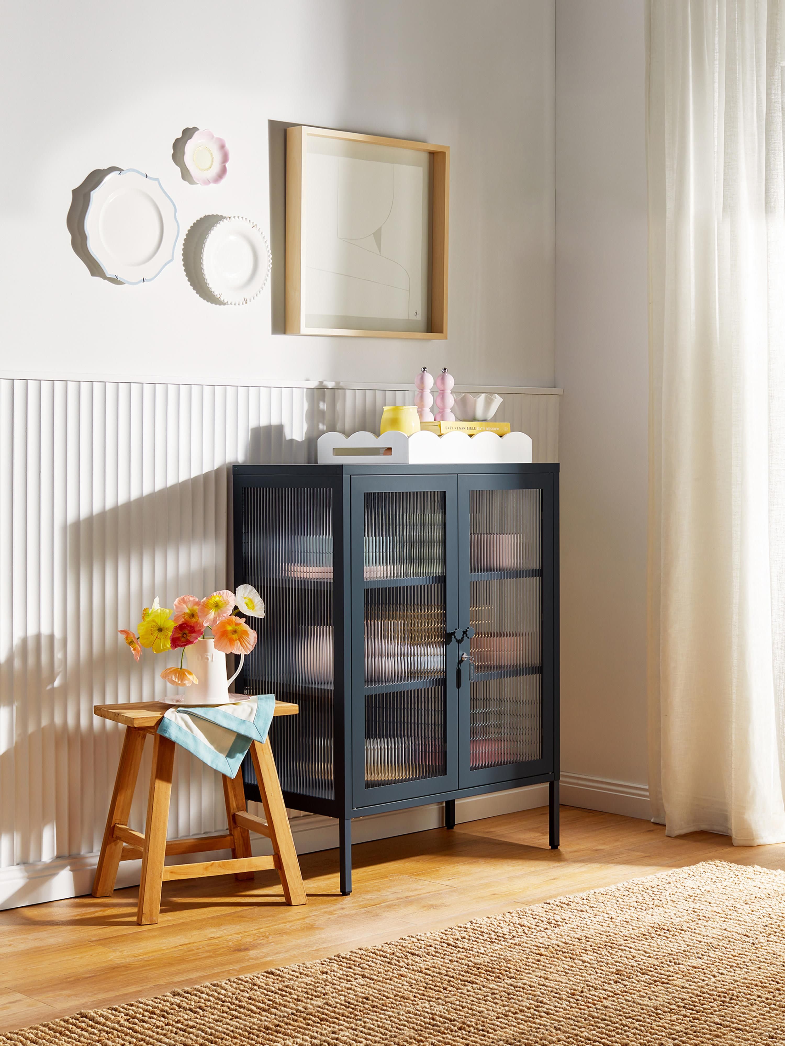 Mixer Metal Display Cabinet The with Ribbed Glass