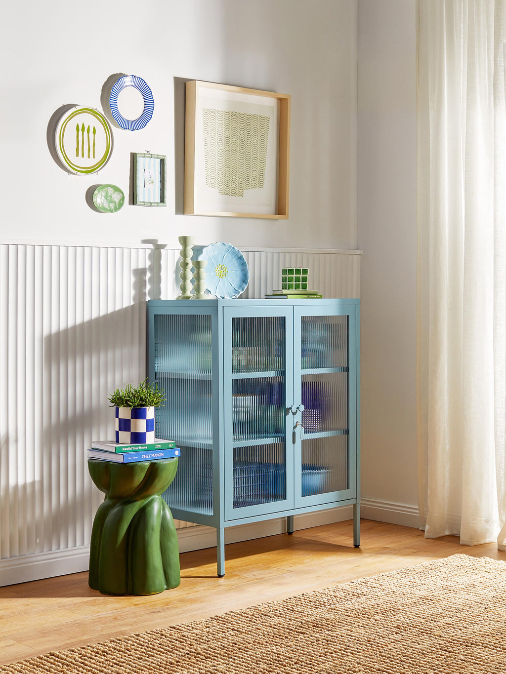 Mixer Metal Display Cabinet The with Ribbed Glass