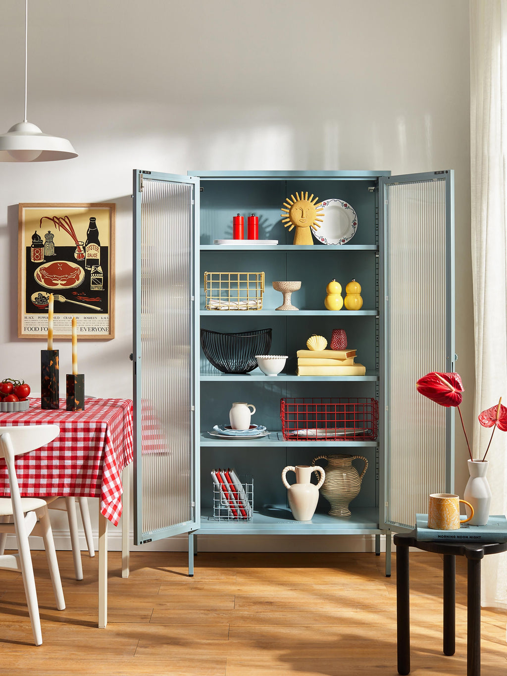 Collector Metal Display Cabinet The with Ribbed Glass
