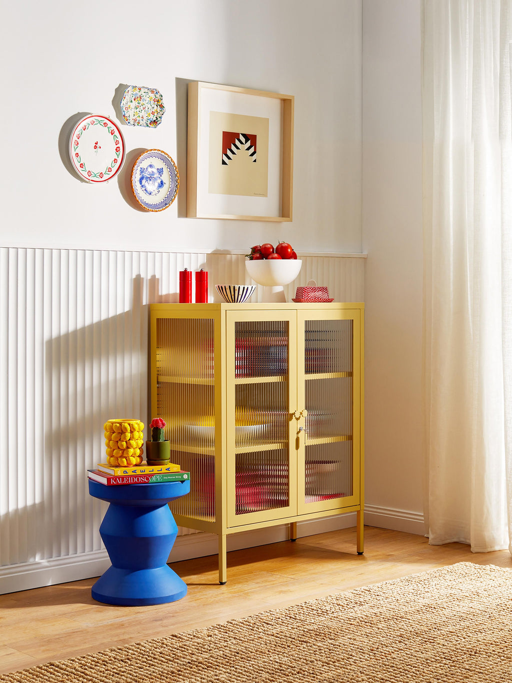 Mixer Metal Display Cabinet The with Ribbed Glass